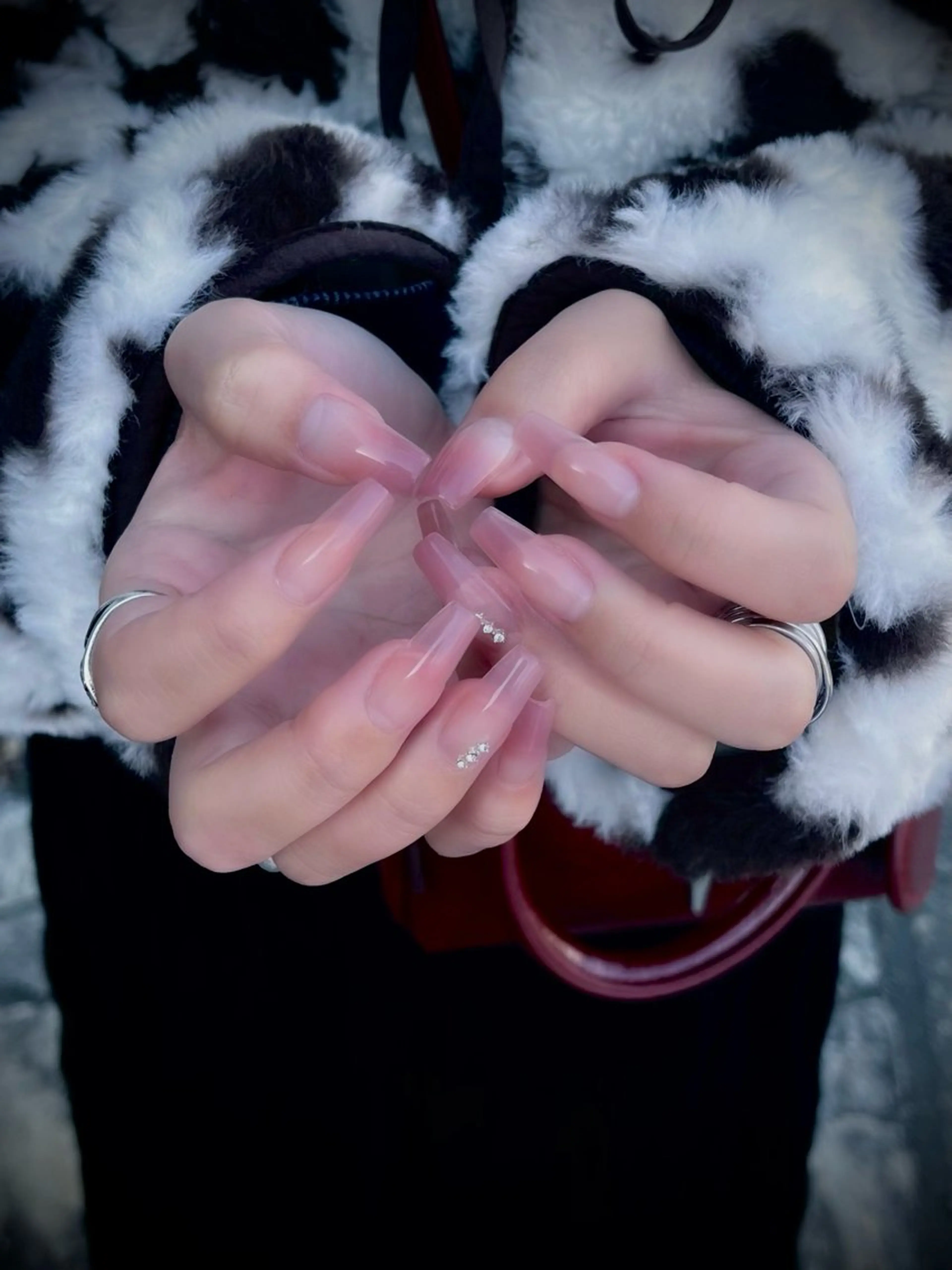 ネイル キラキラネイル マグネットネイル ワンカラーネイル スカルプネイル ワンホンネイル nine.🦋 YUKOのネイルデザイン