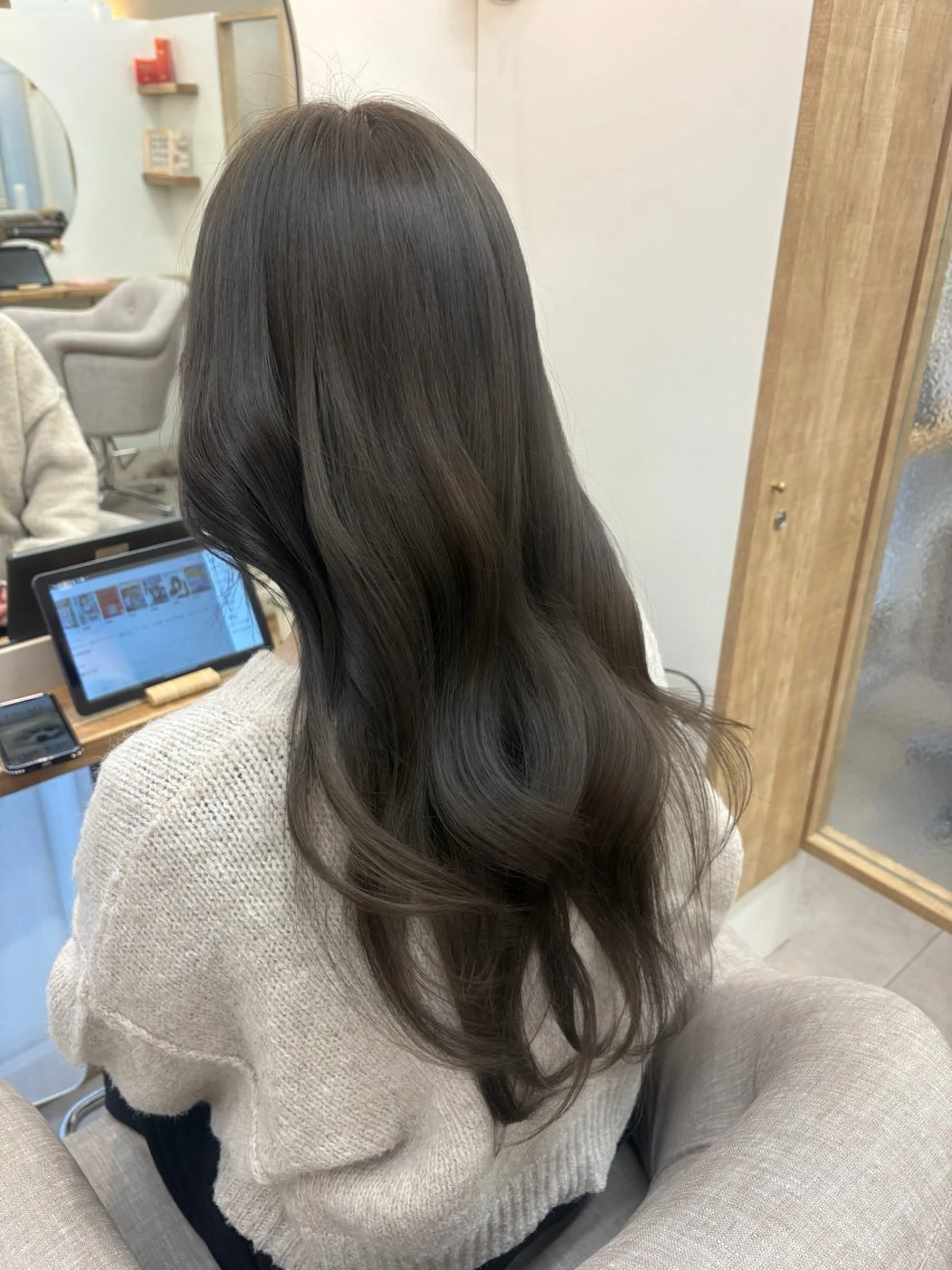 カラー 透明感カラー グレージュ Haruka ハルカのヘアスタイル