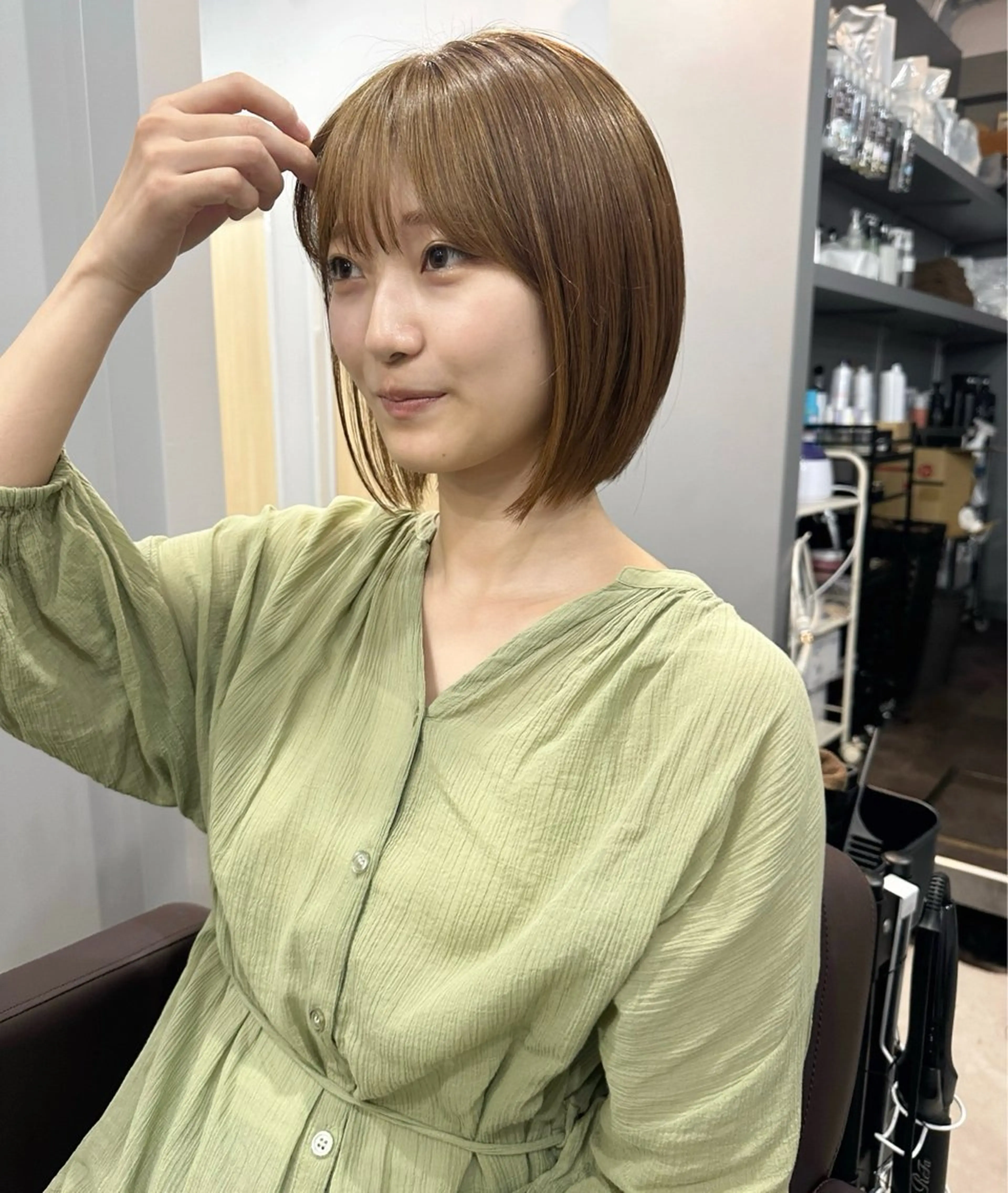 ショート カラー ベージュカラー ブリーチ ダブルカラー ハイトーンカラー ブリーチなしカラー ヘアカラー トリートメント Kamie 三宮のヘアスタイル