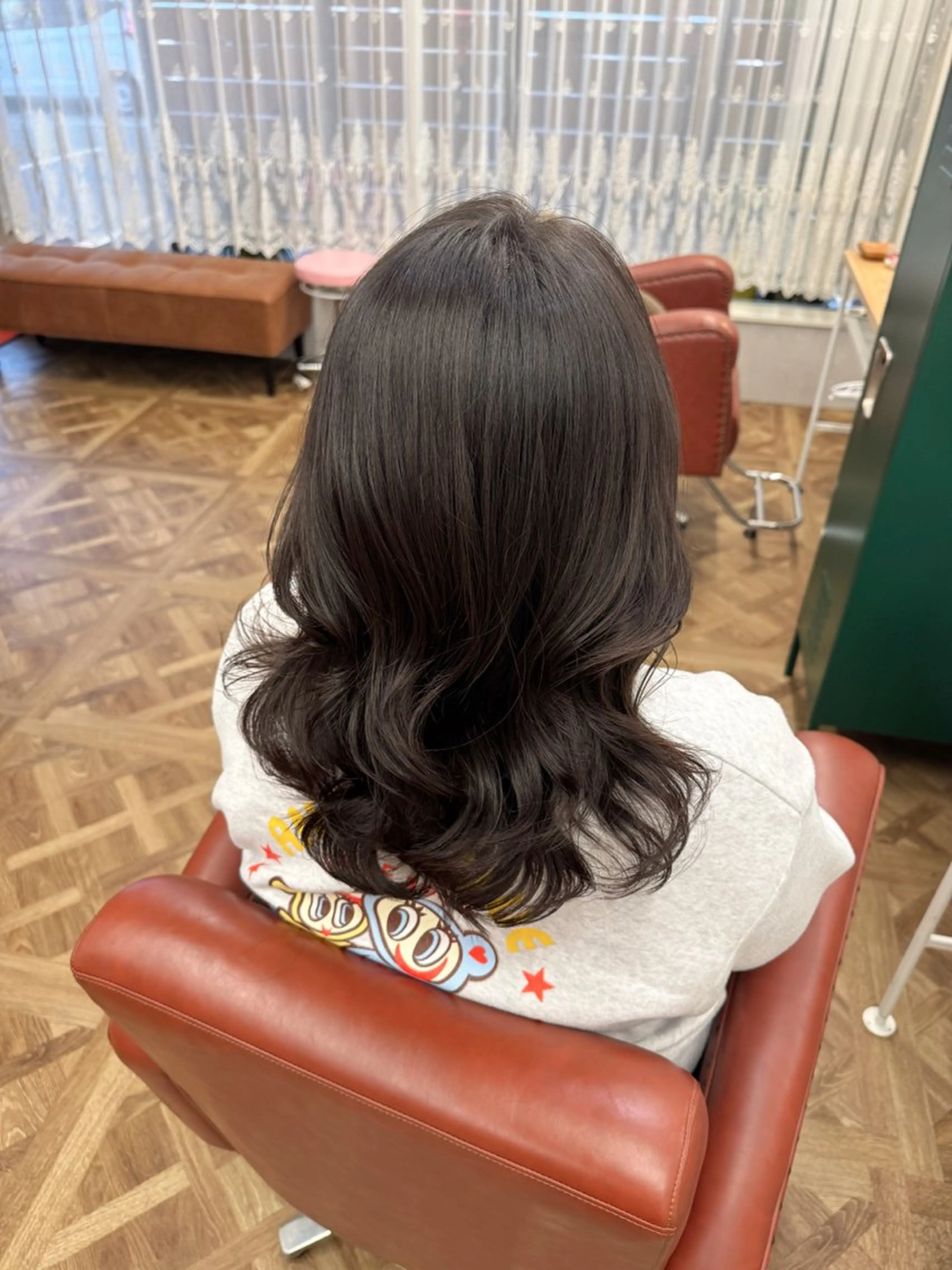 ミディアム パーマ カット パーマ トリートメント 見奈美 凜のヘアスタイル