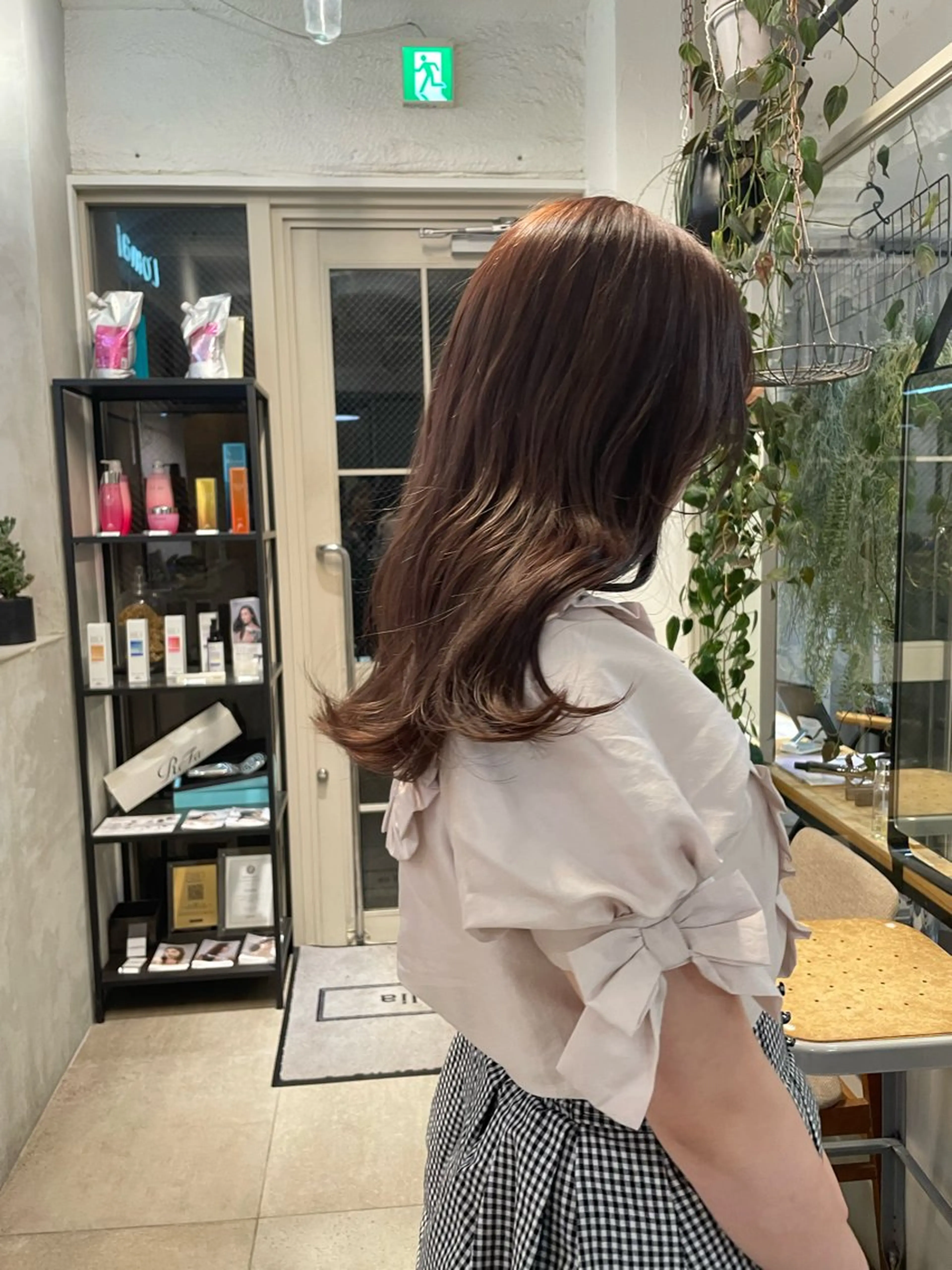 セミロング カラー ヘアカラー トリートメント ヘッドスパ ミルクティー× グレージュMOMOのヘアスタイル