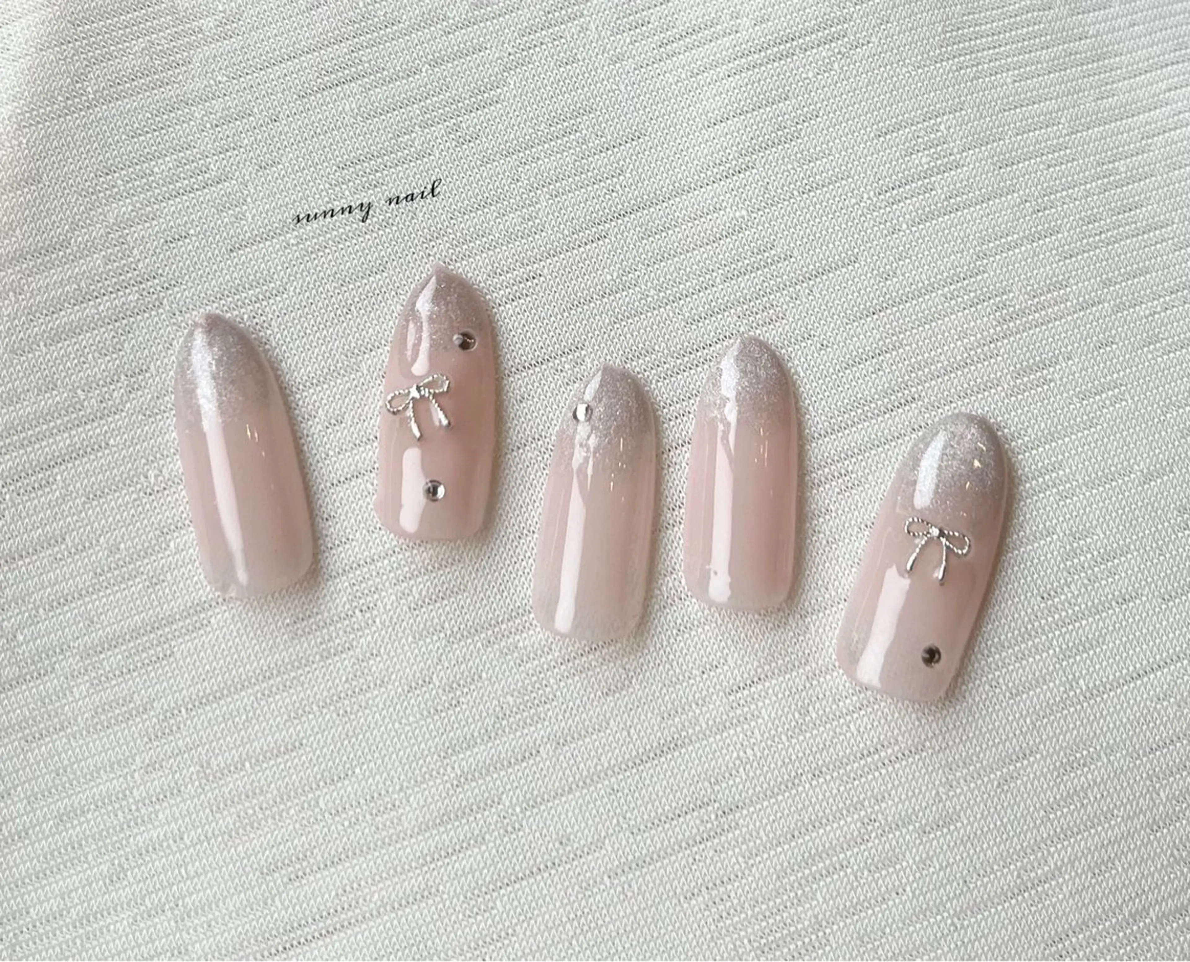 ネイル ジェルネイル グラデーション マグネットネイル パラジェル ピンク sunny nailのネイルデザイン
