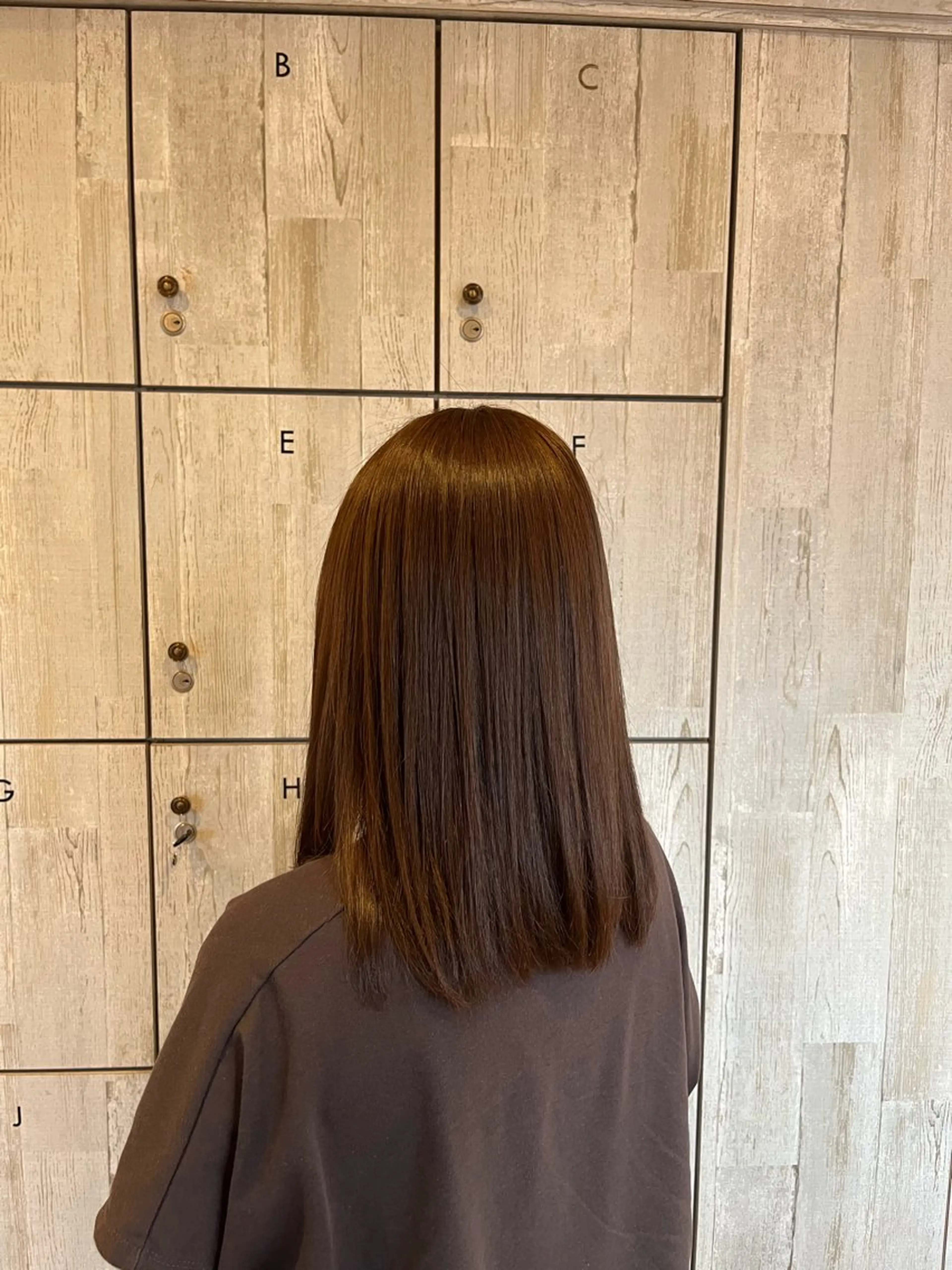 ミディアム カラー ベージュカラー オリーブベージュ 顔まわり/オフィス カラー/青栁優🔆のヘアスタイル