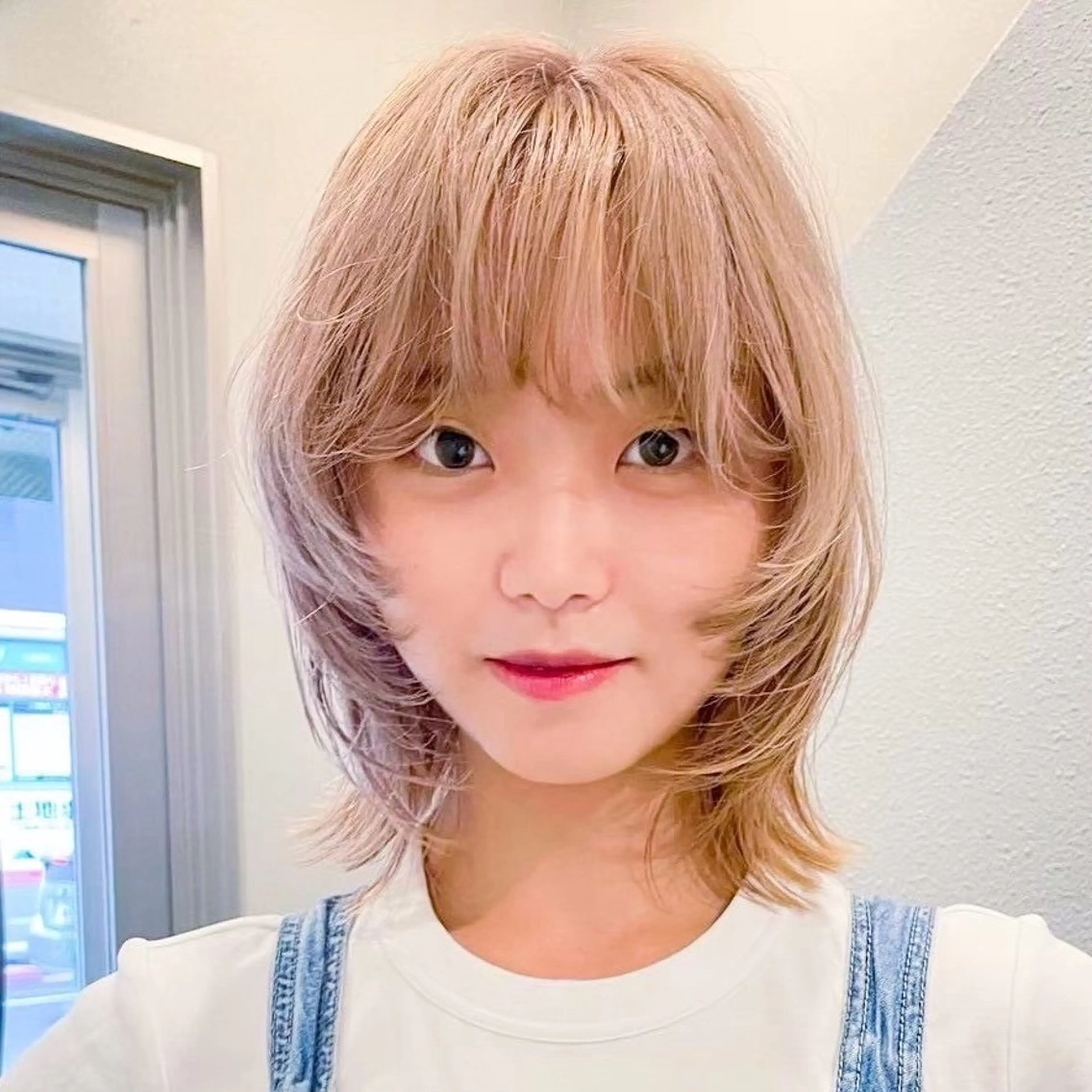 ミディアム カット ヘアカラー 🌈ハイトーン/レイ ヤーカット🌈チャンのヘアスタイル