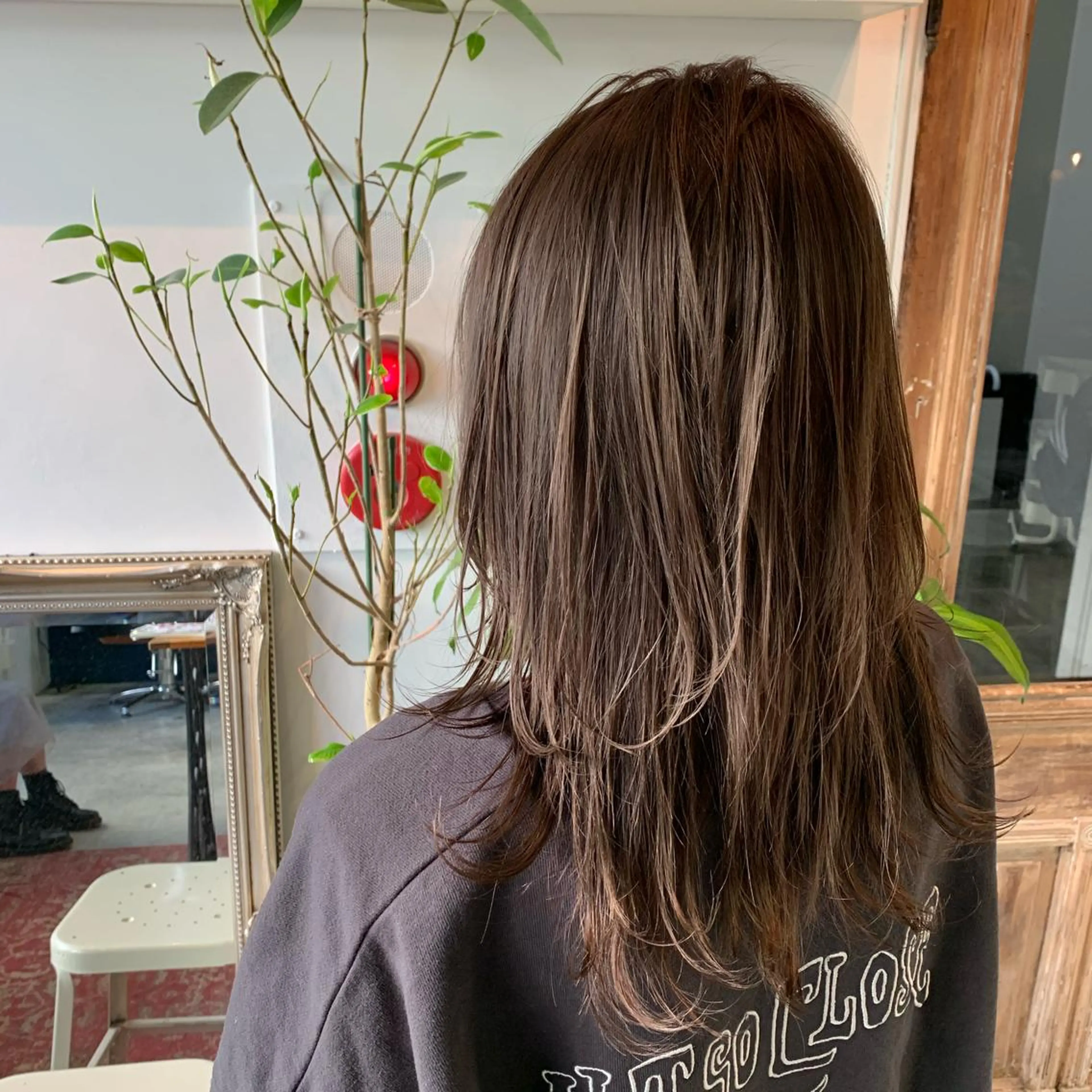 ロング カラー ヘアアレンジ ベージュカラー シアーベージュ 山崎 澪 レイヤーカット/大宮のヘアスタイル