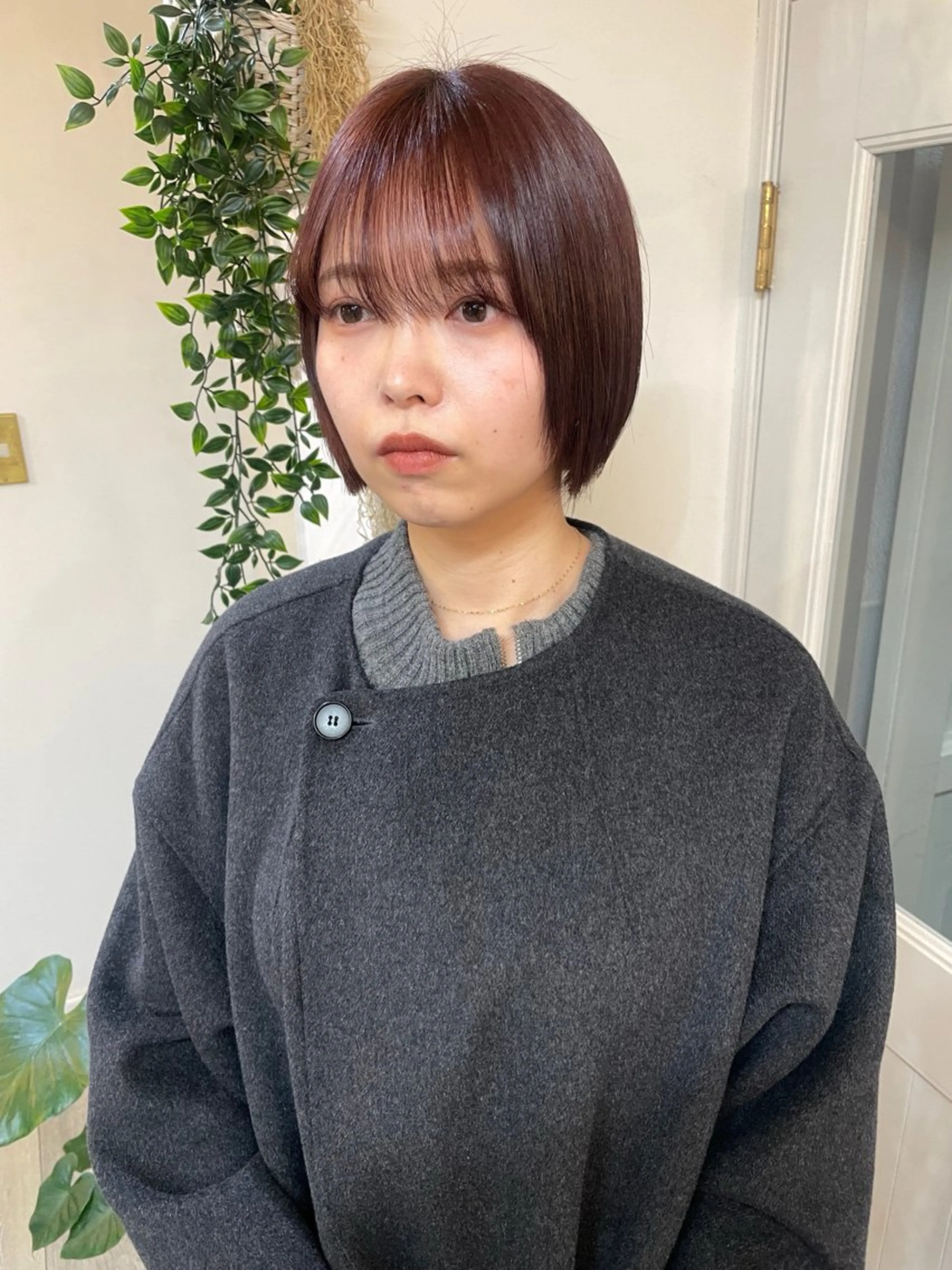 ショート ボブ カット ヘアカラー トリートメント ブリーチなしで透け感 暖色カラーボブaoiのヘアスタイル