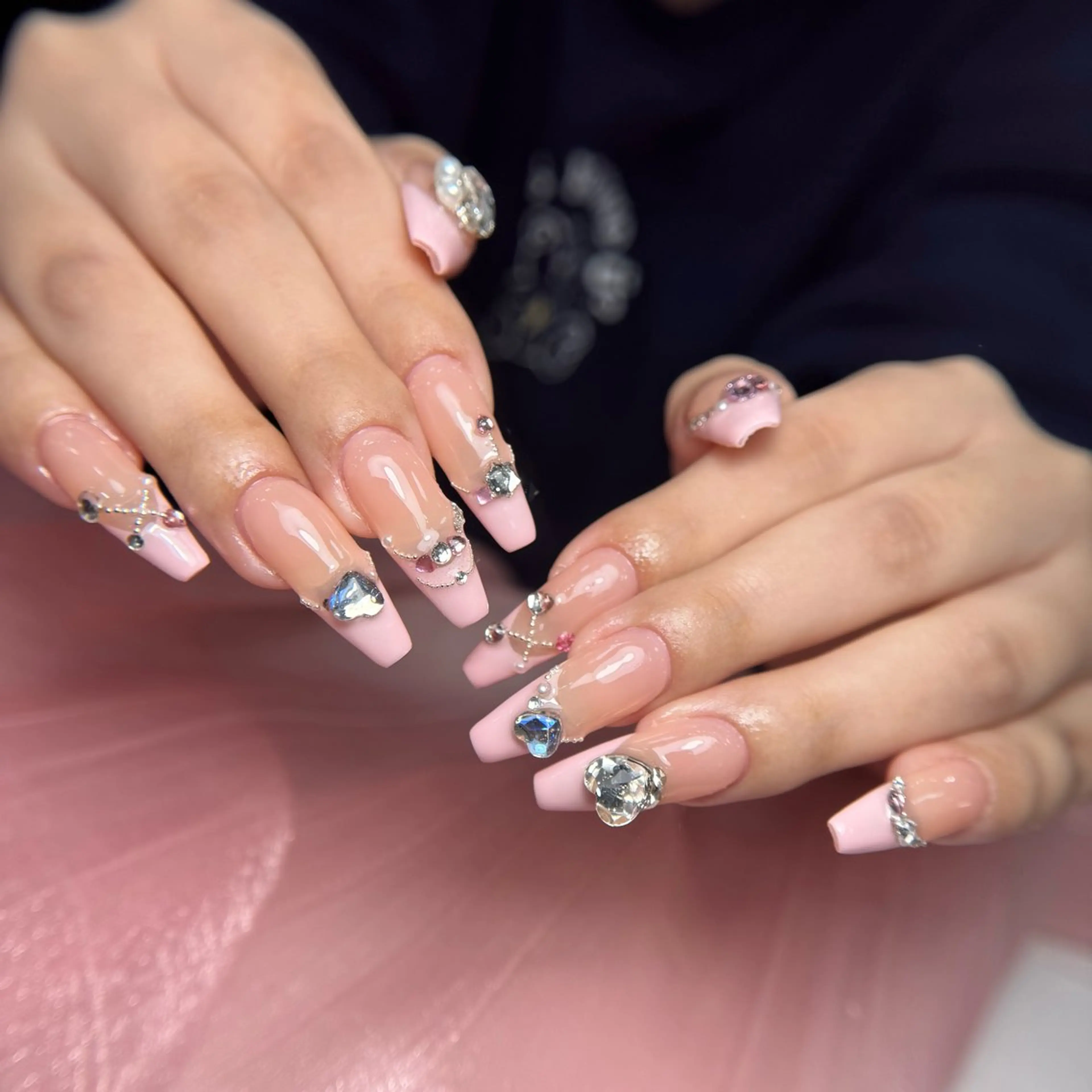 ネイル ジェルネイル マグネットネイル ミラーネイル パラジェル ネイルチップ KITTY_NAILS所属・KITTY nailsのネイルデザイン