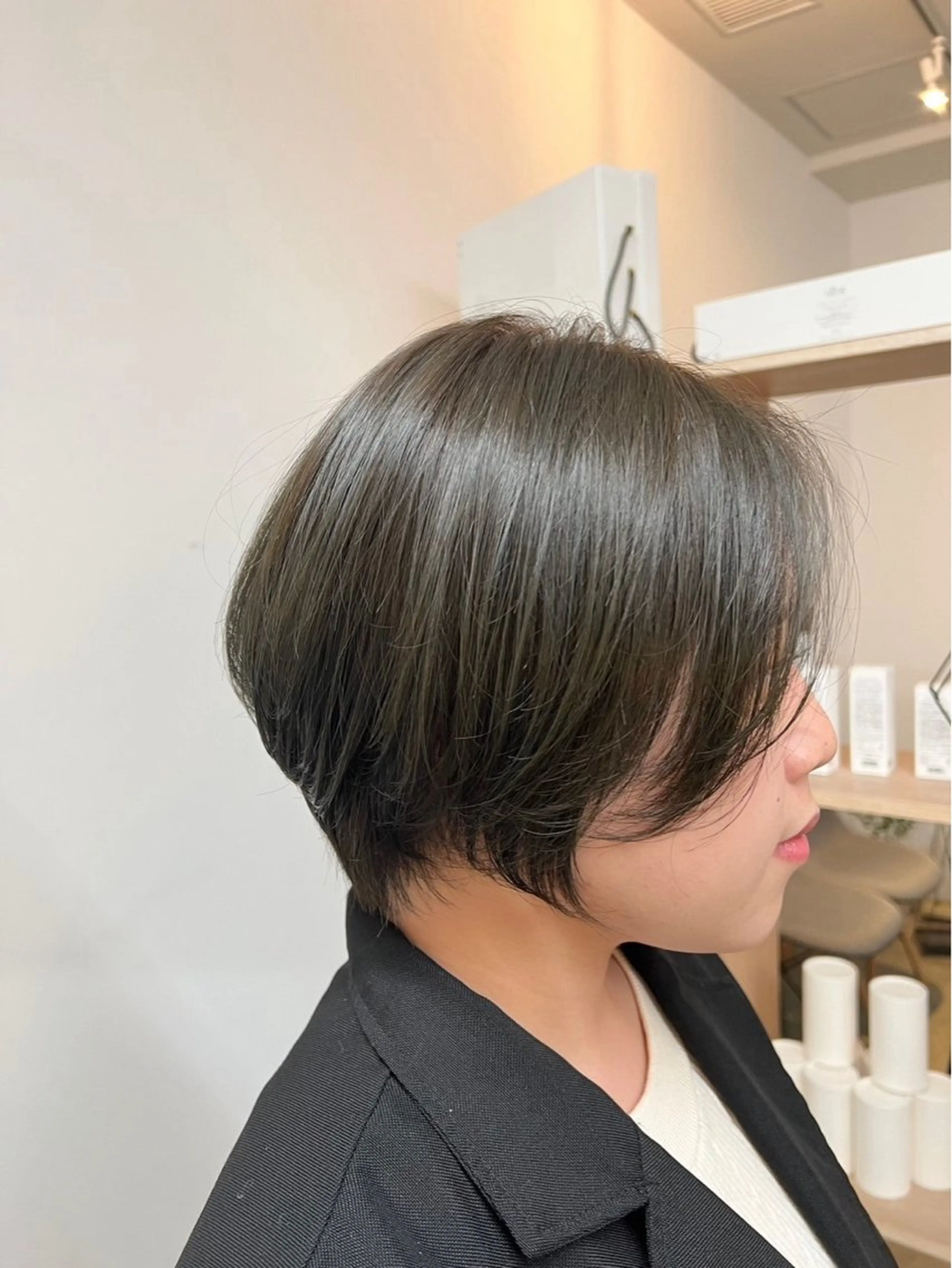 ショート カラー 比嘉 蓮のヘアスタイル