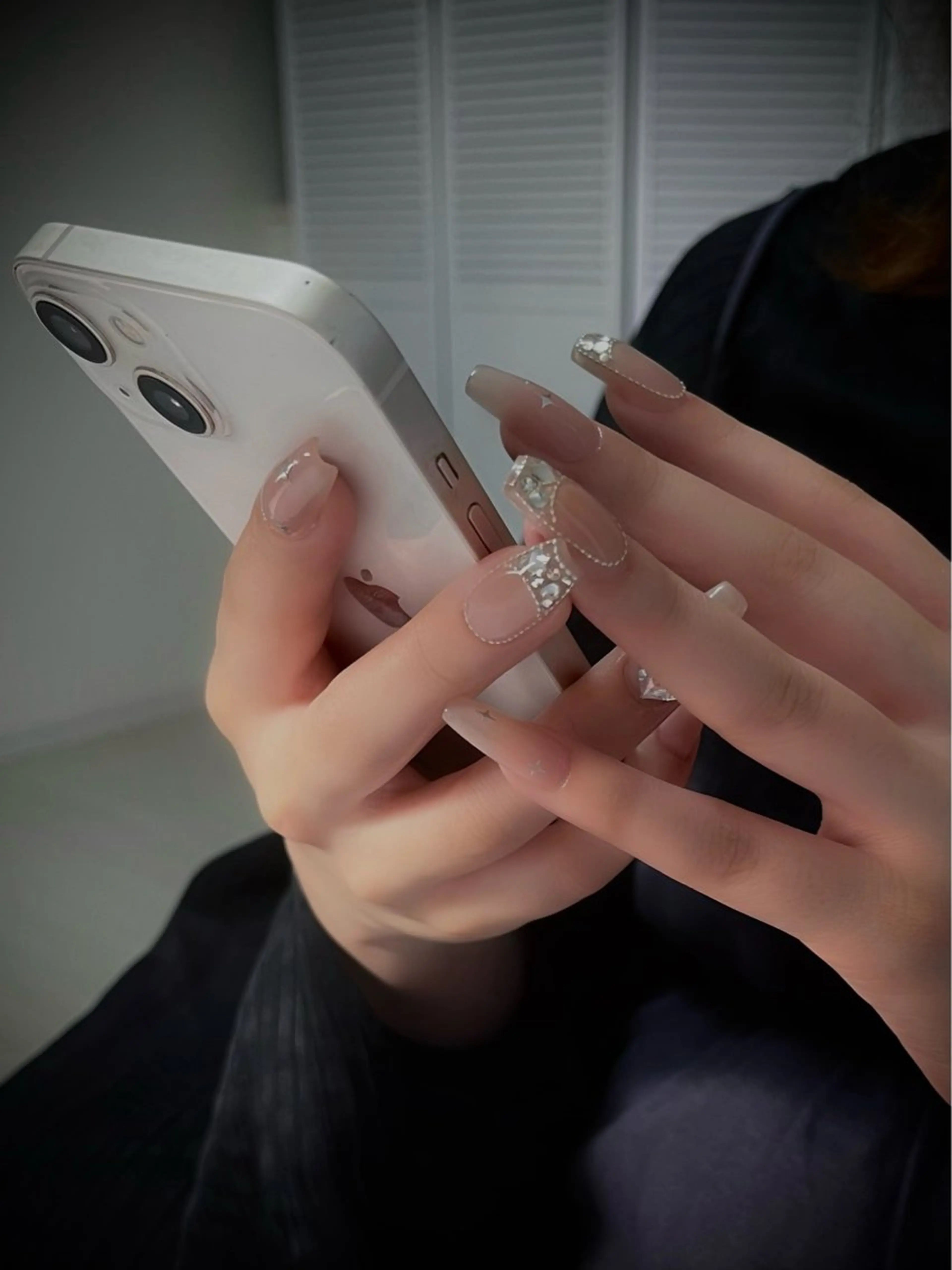 ネイル キラキラネイル マグネットネイル ワンカラーネイル スカルプネイル ワンホンネイル nine.🦋 YUKOのネイルデザイン