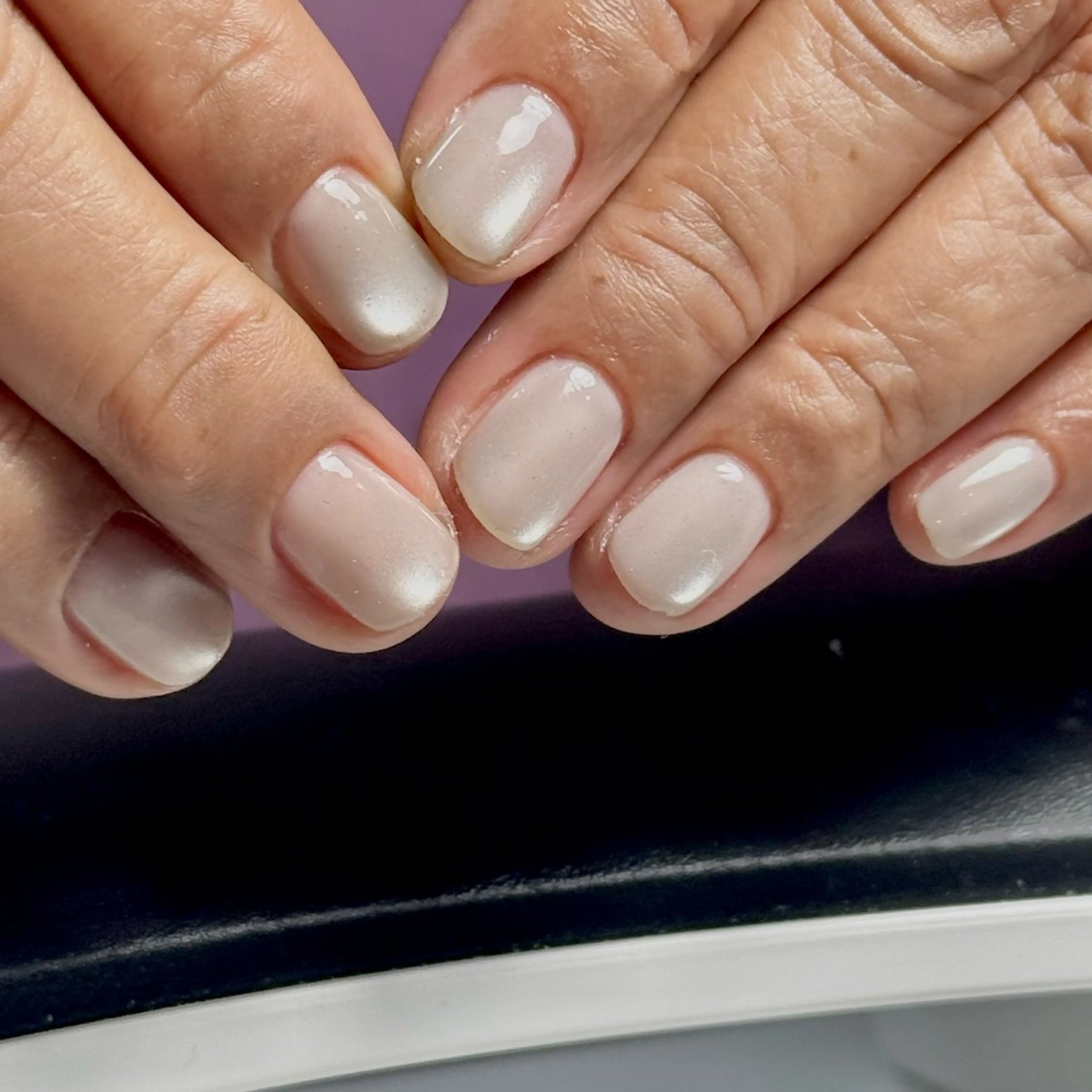 ネイル マグネットネイル オフィスネイル ホワイト ハンドネイル .moody ナナのネイルデザイン