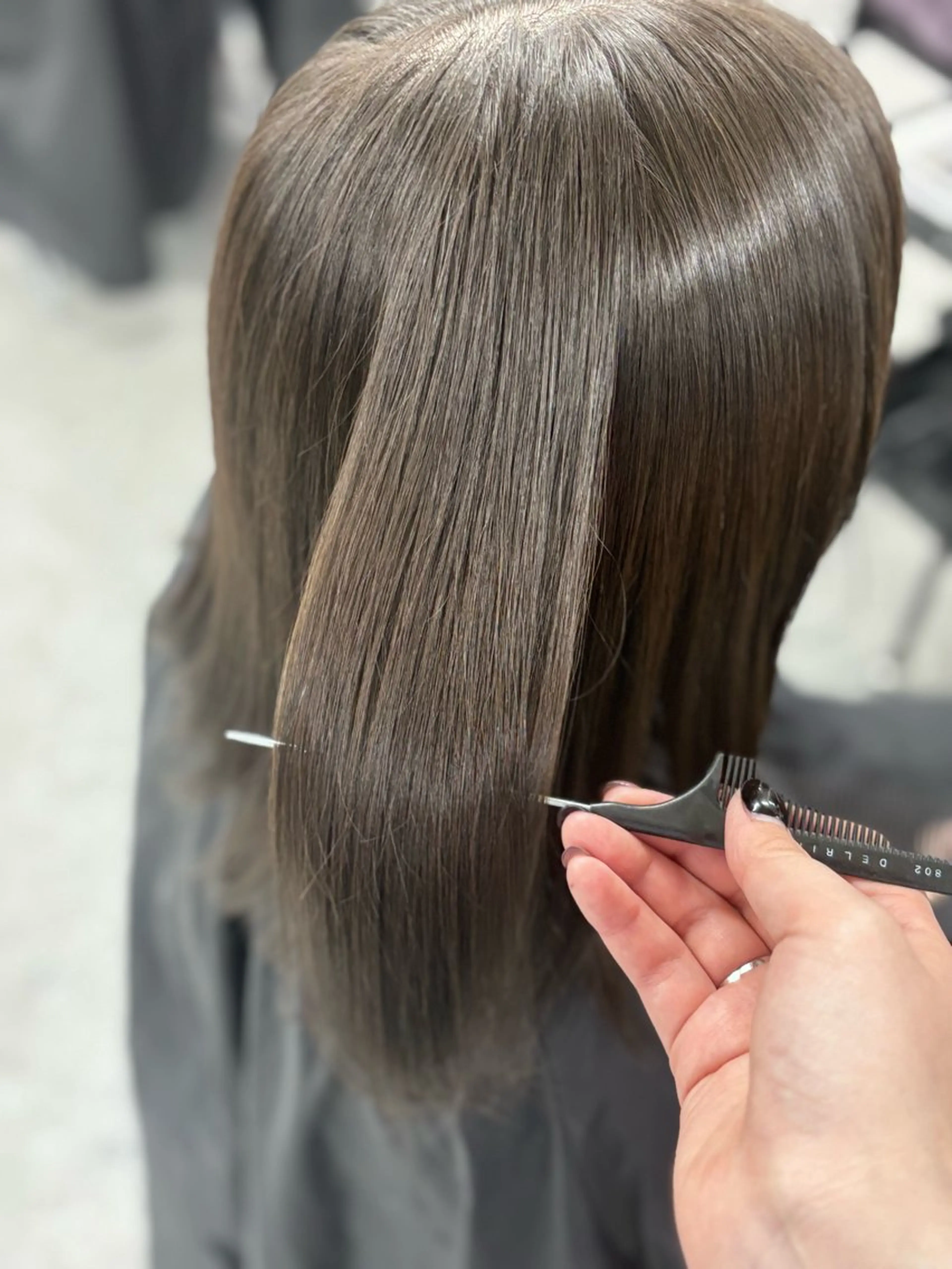 セミロング カラー 韓国風暗髪ヘア🤍 🫧MIREIのヘアスタイル