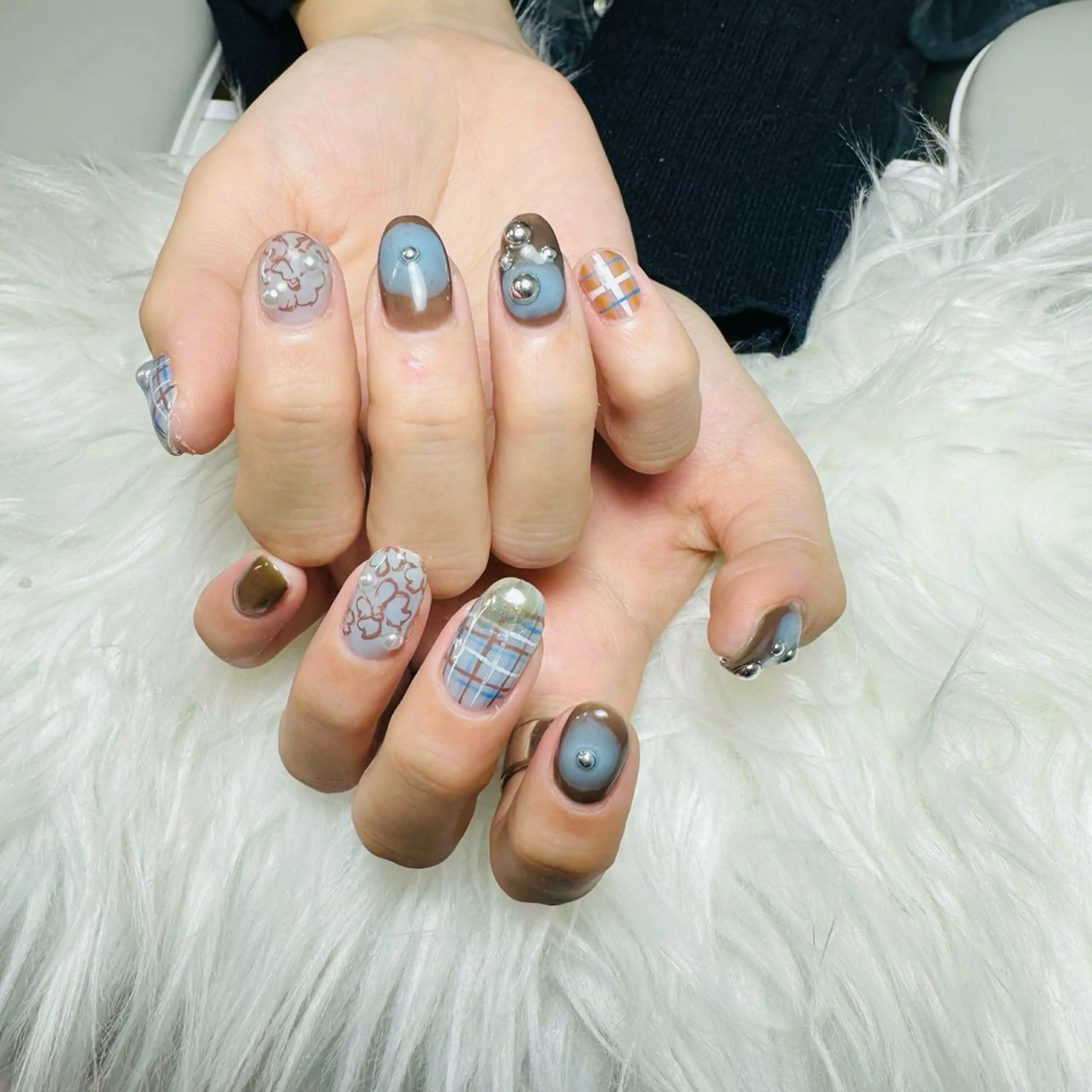 ネイル ハンドネイル T. Leeのネイルデザイン