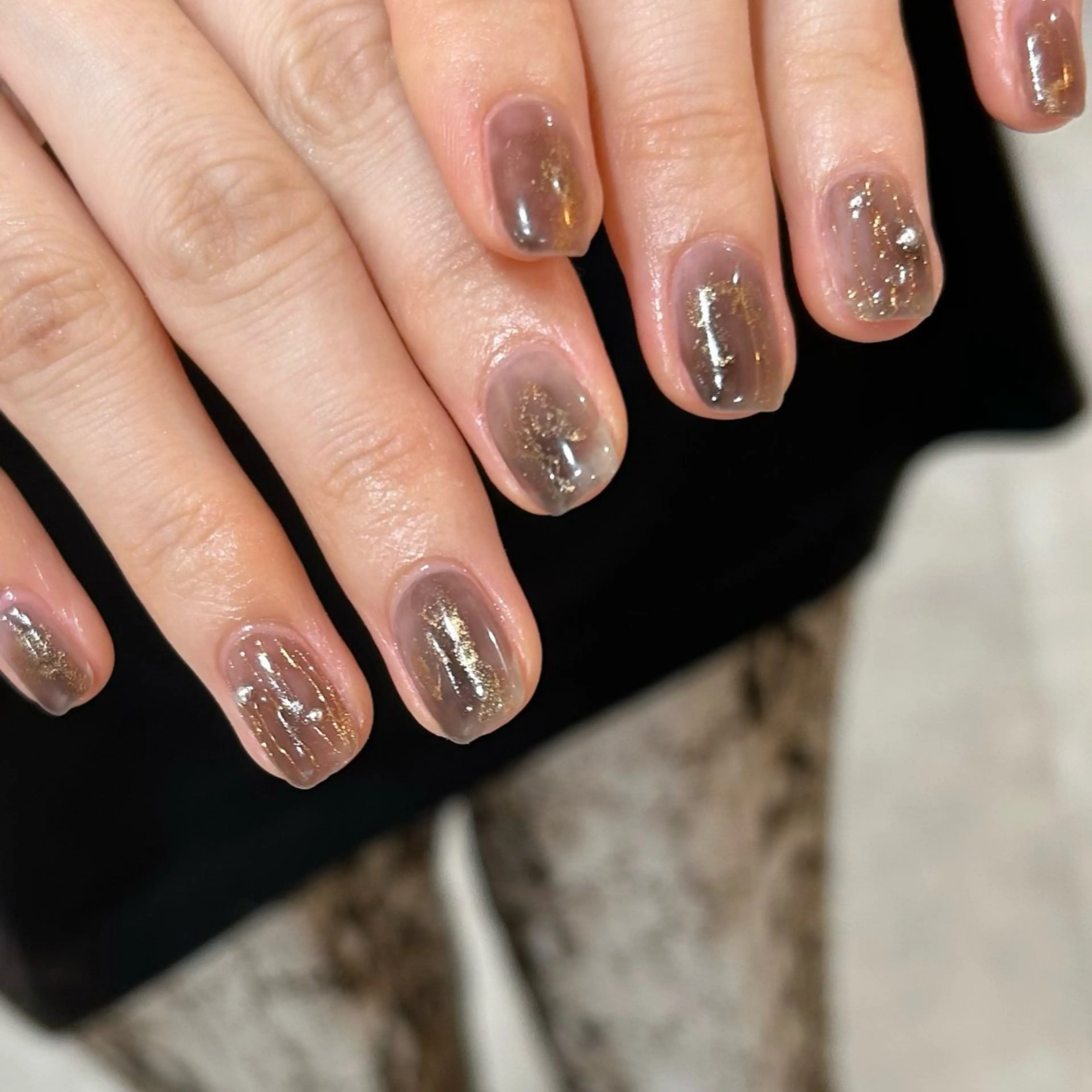 ネイル ミラーネイル ハンドネイル shio ♡ 1〜2月予約受付中のネイルデザイン