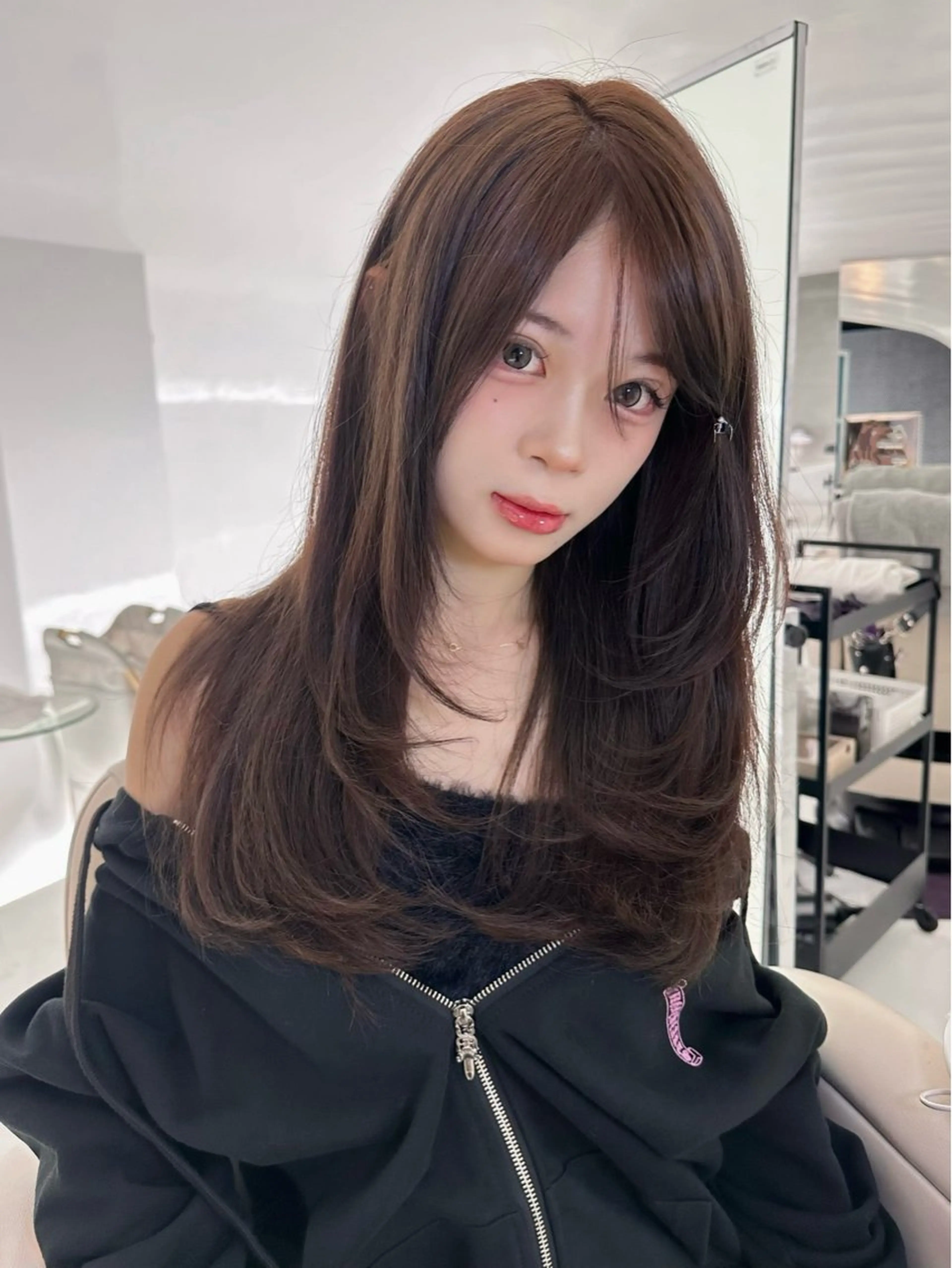 ロング カラー カット ヘアカラー トリートメント RiA/レイヤーカッ ト/ハッシュカットのヘアスタイル