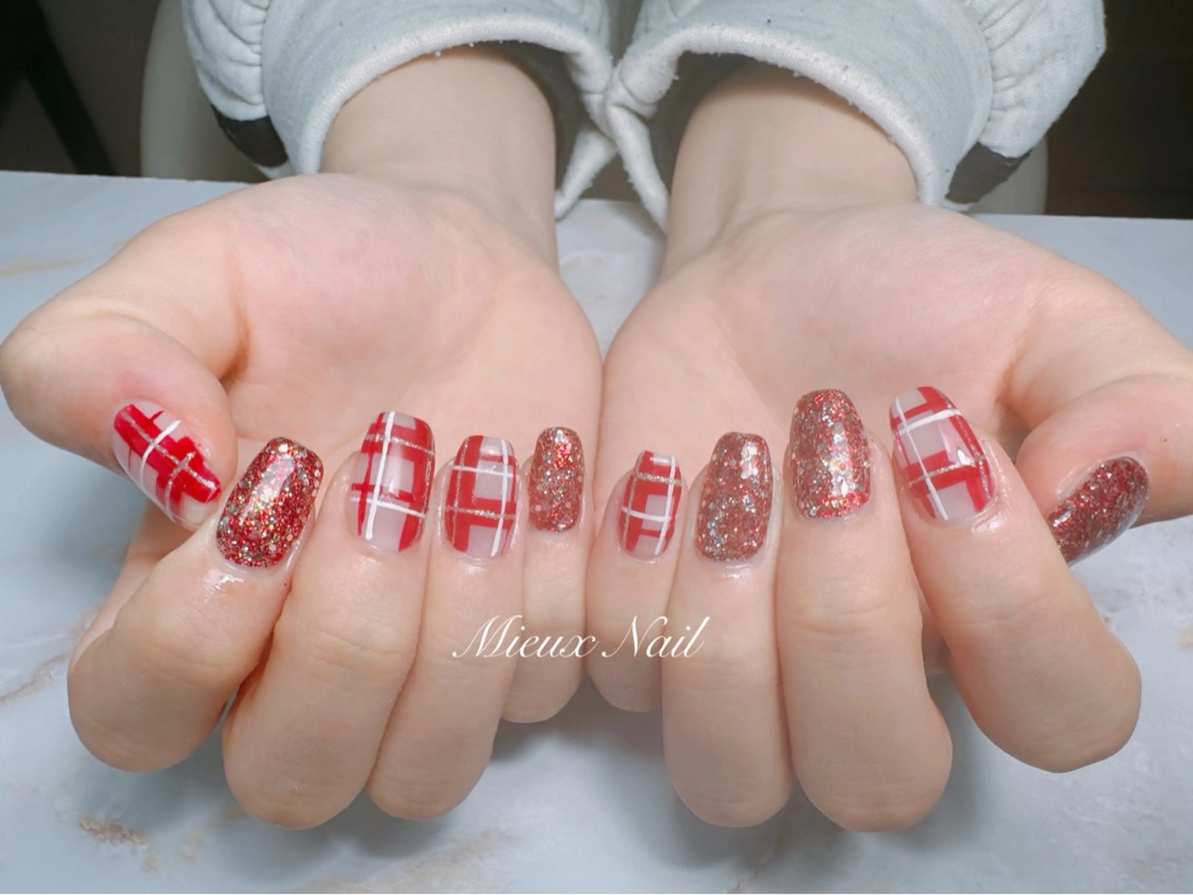 ネイル 持ち込み ハンドネイル 市川 麻衣子のネイルデザイン