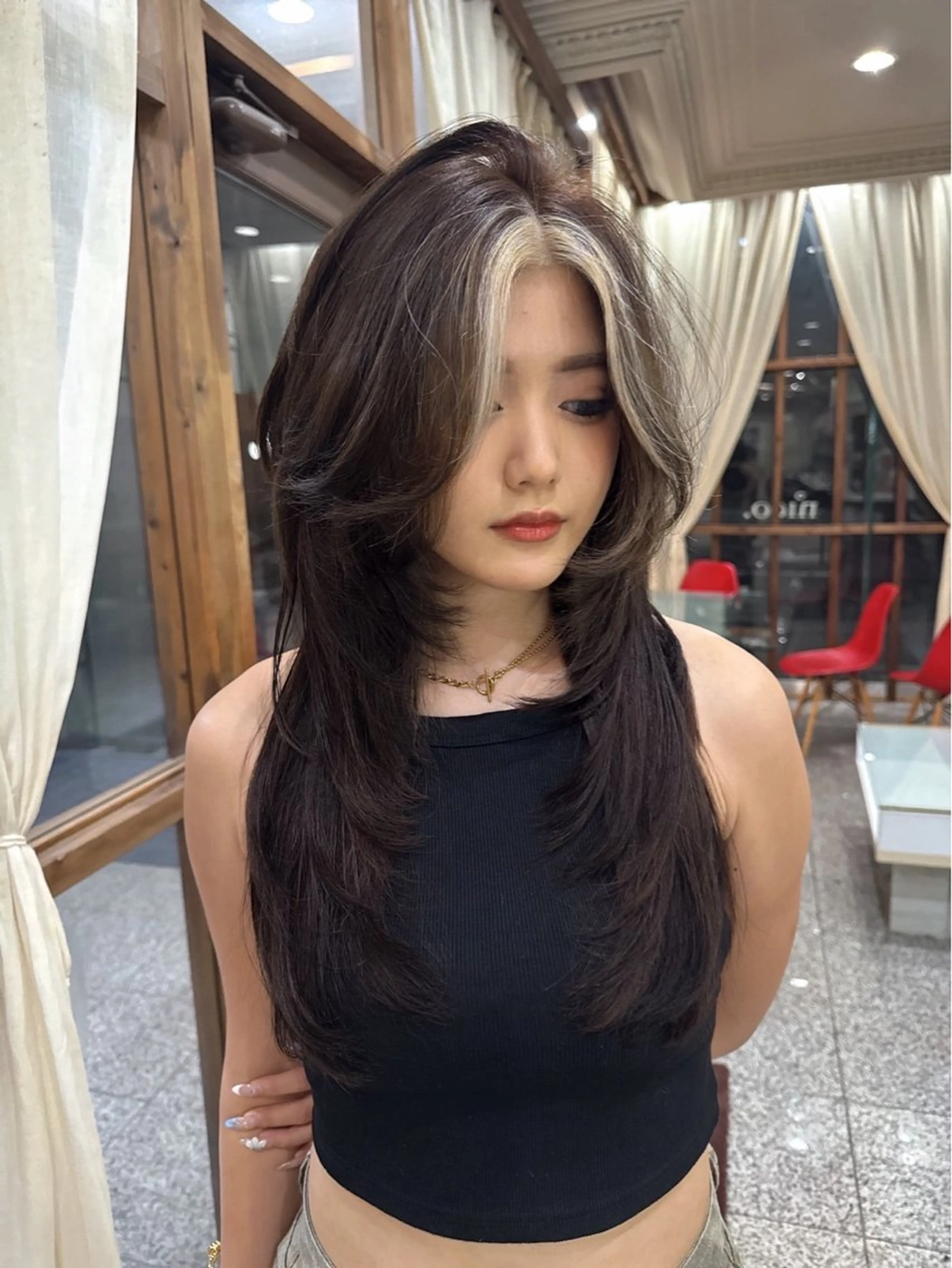 ロング カラー ミストバング  フェイスフレーミング レイヤーカット ヘアカラー トリートメント kanna☮️ nico.大阪心斎橋のヘアスタイル