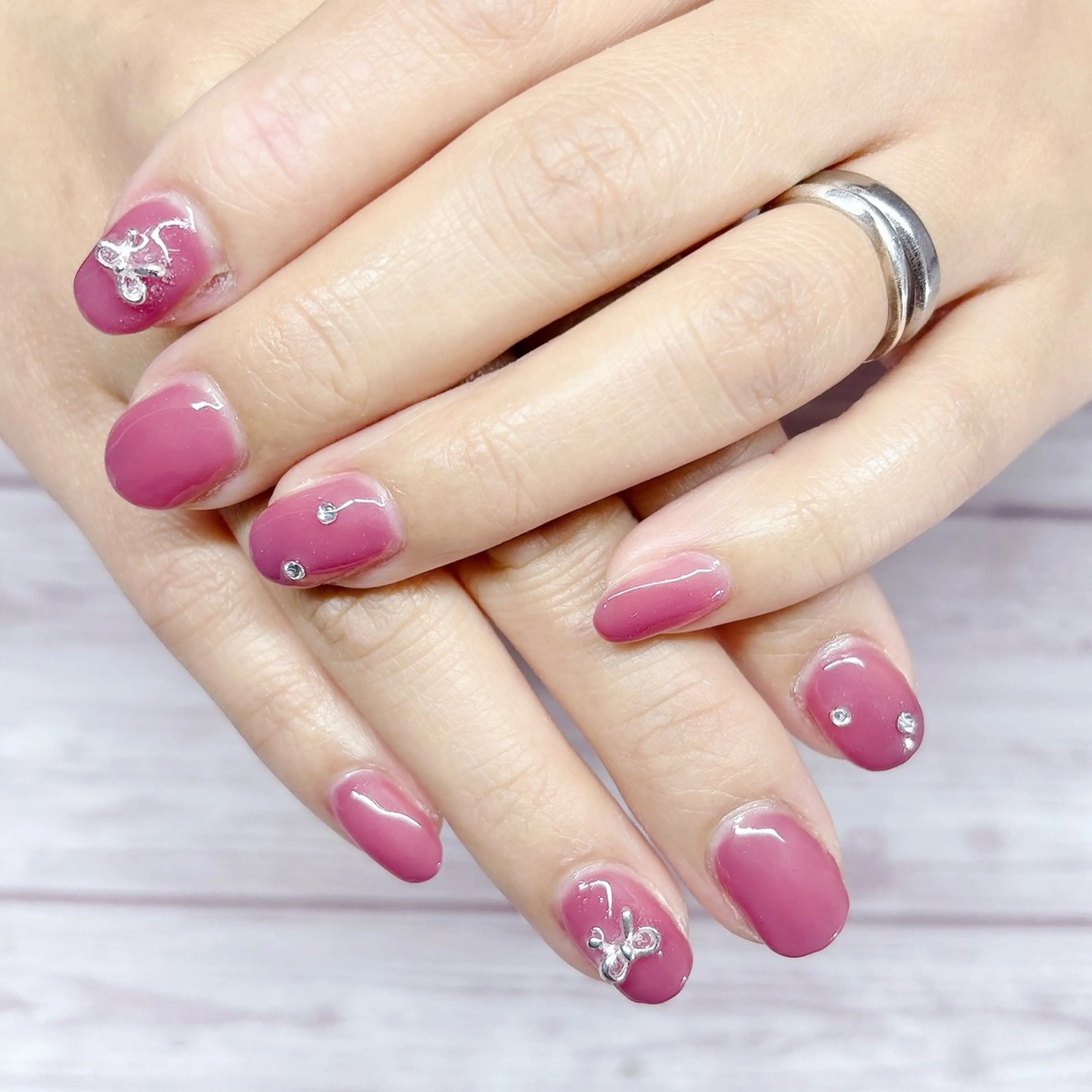 ネイル ワンカラーネイル MYu Beauty Salon  MAIのネイルデザイン