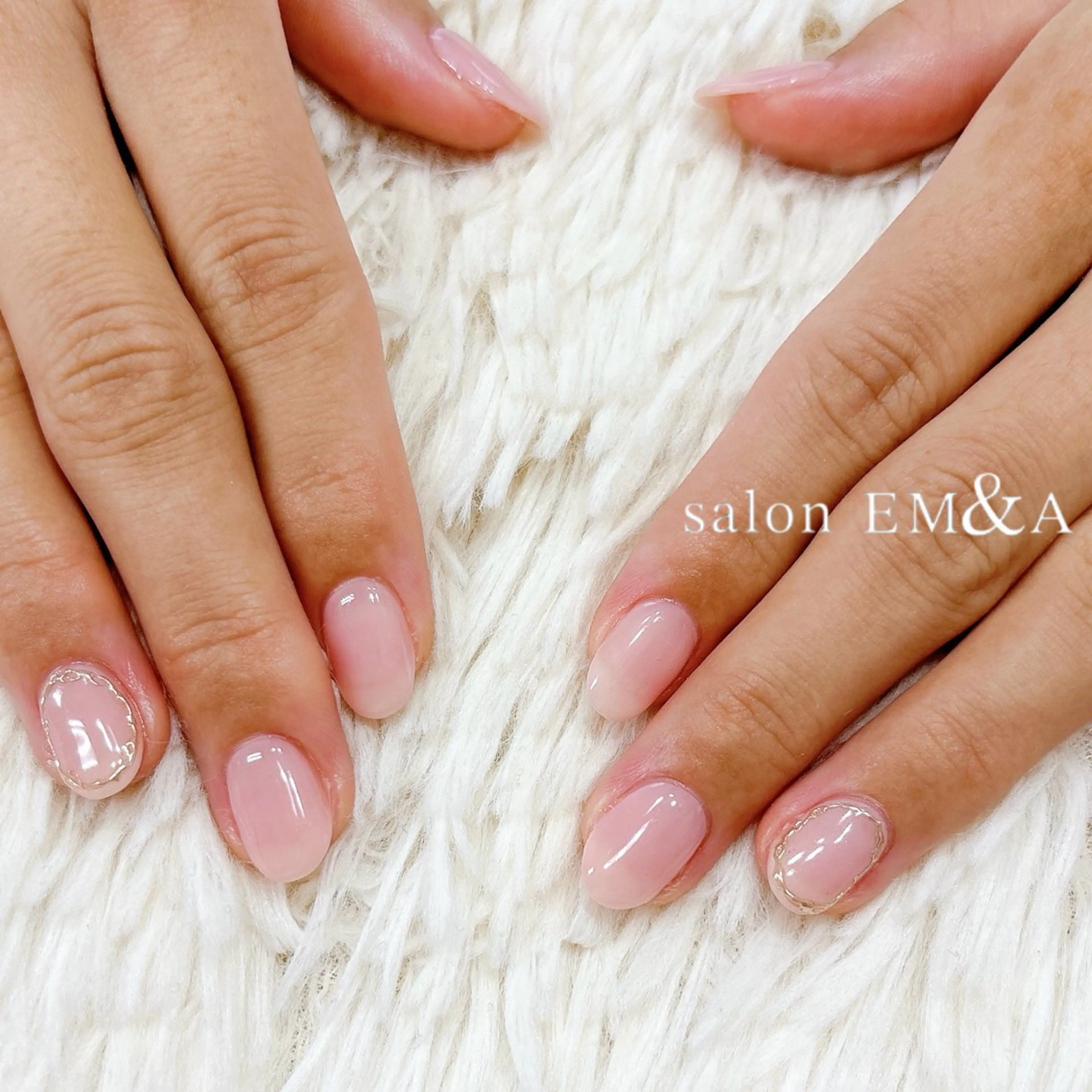 ネイル ミラーネイル ハンドネイル salon EM&A emiのネイルデザイン