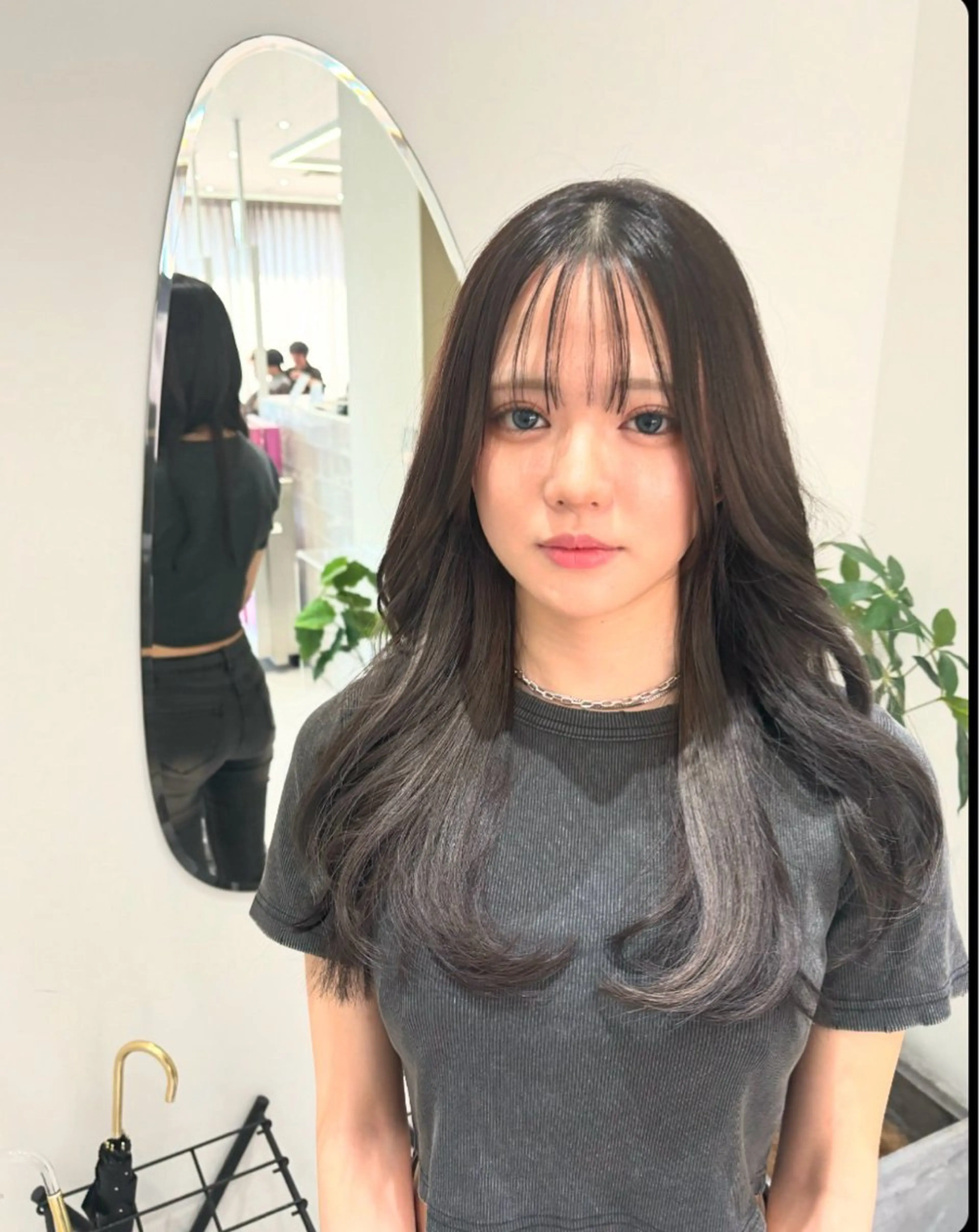ロング カラー グレージュ 顔まわりレイヤー レイヤーカット ヘアカラー トリートメント 🌿透明感ヘア 園田　朱梨🌿のヘアスタイル