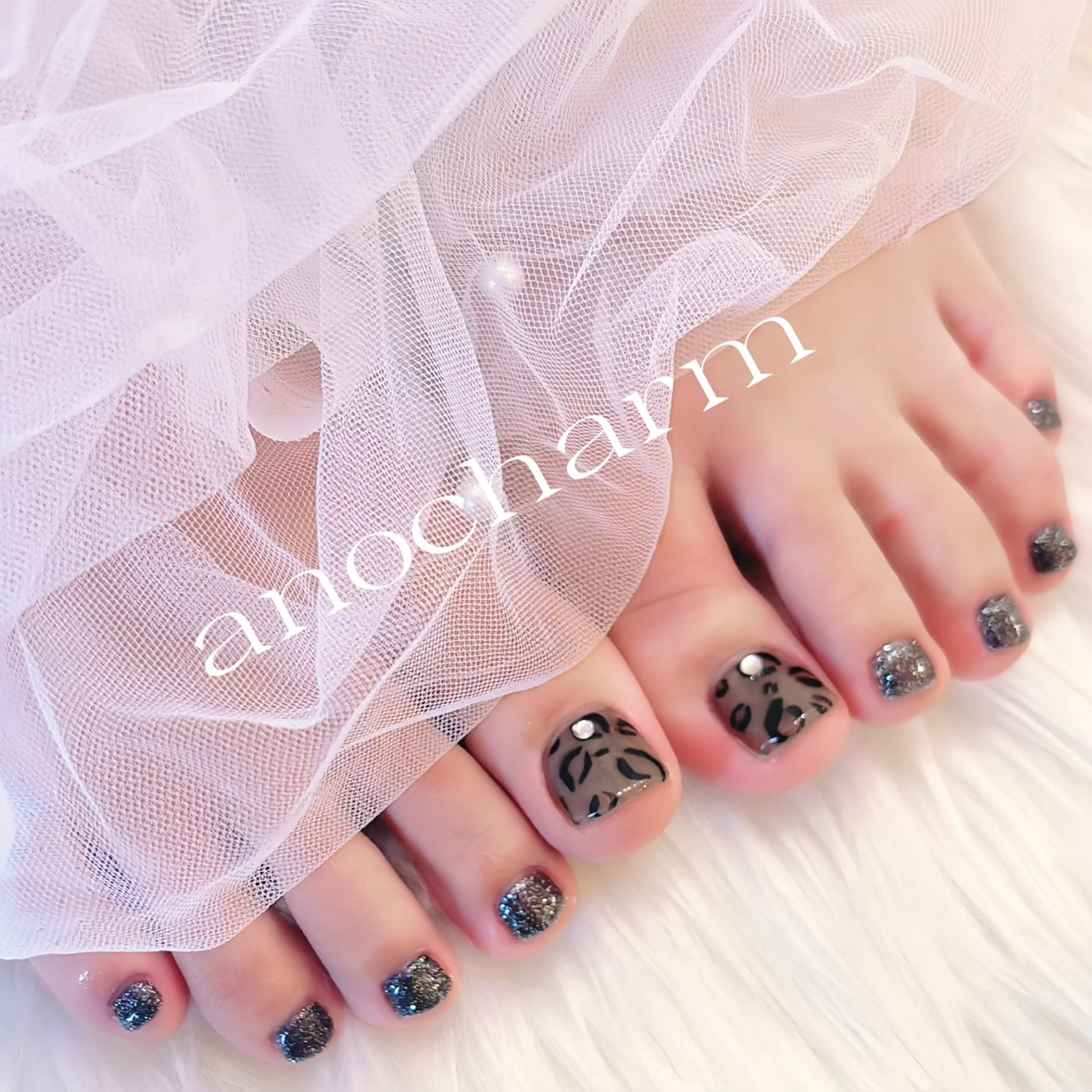 ネイル フラッシュネイル フットネイル マグネットネイル ミラーネイル シンプルネイル フットネイル anocharm🫧 ami［店長］のマツエク・マツパデザイン