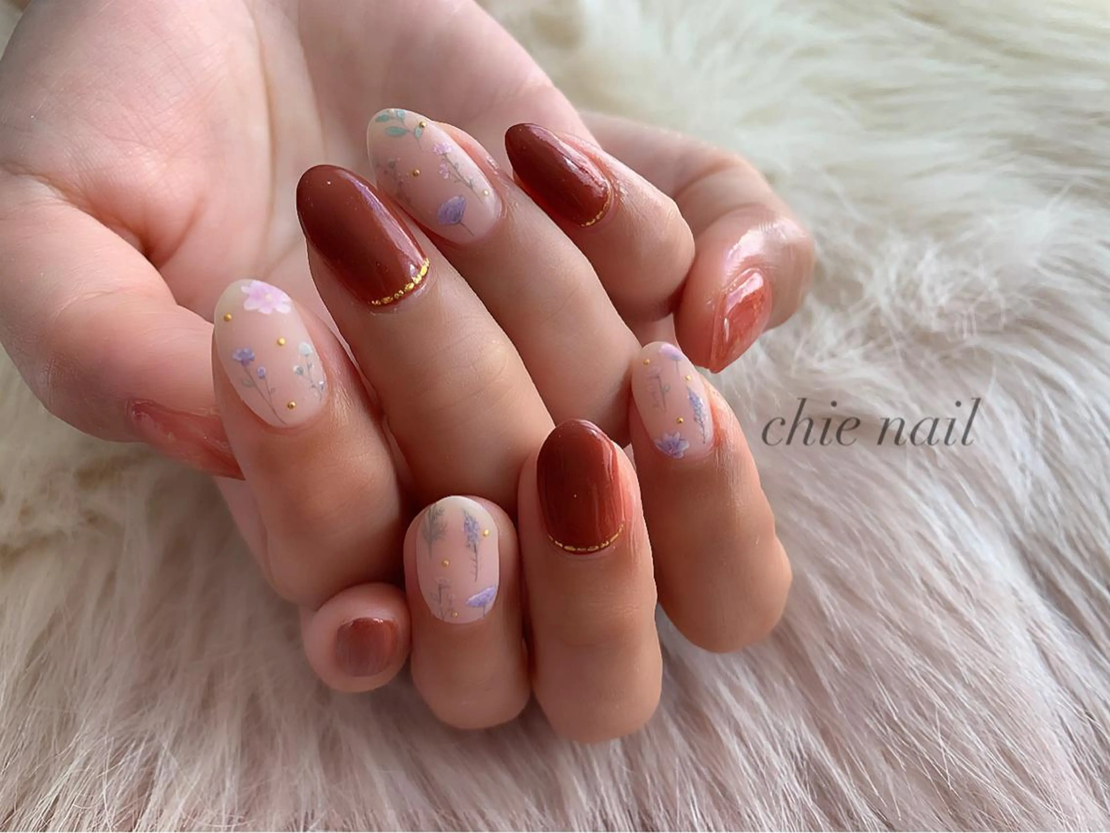 ネイル フラワーネイル マットネイル 赤色 ハンドネイル 森ノ宮❤︎ chieのネイルデザイン