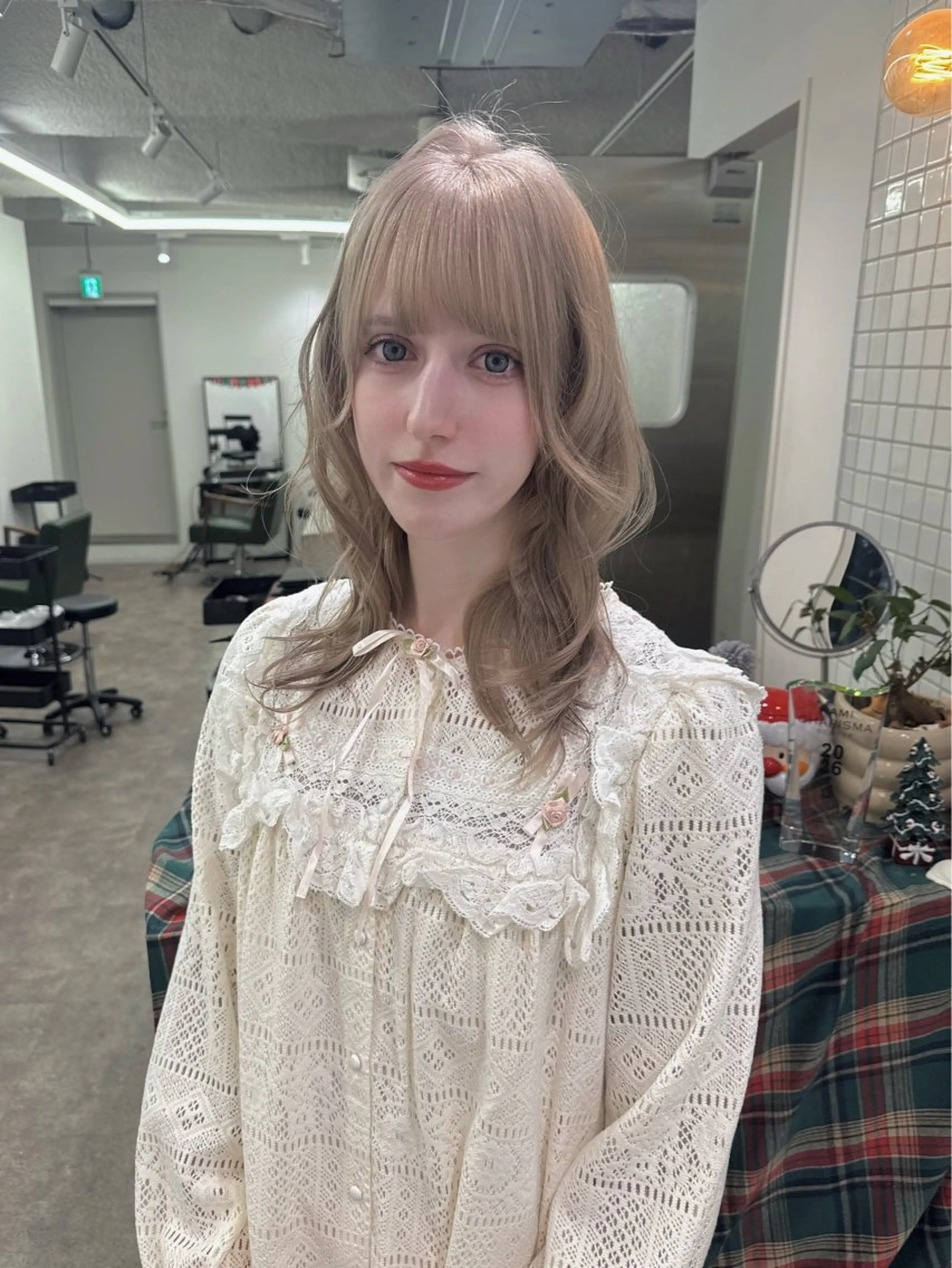 ロング ヘアカラー ハイトーン/ピンク カラー/めい🎀のヘアスタイル