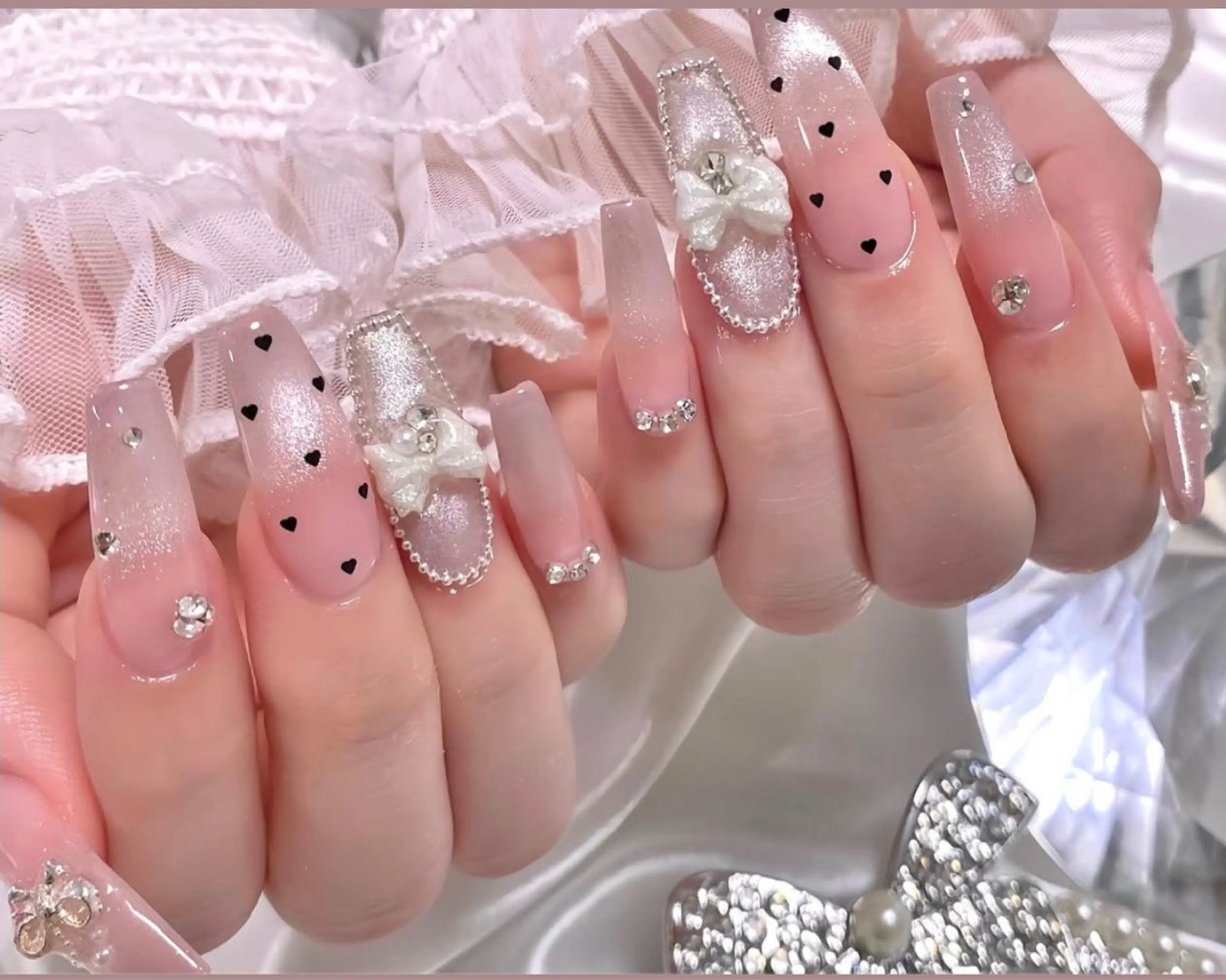 ネイル アートネイル オーロラネイル チークネイル フレンチネイル ガラスフレンチ ハンドネイル 🎀🎀YooLi Nail Salonのネイルデザイン