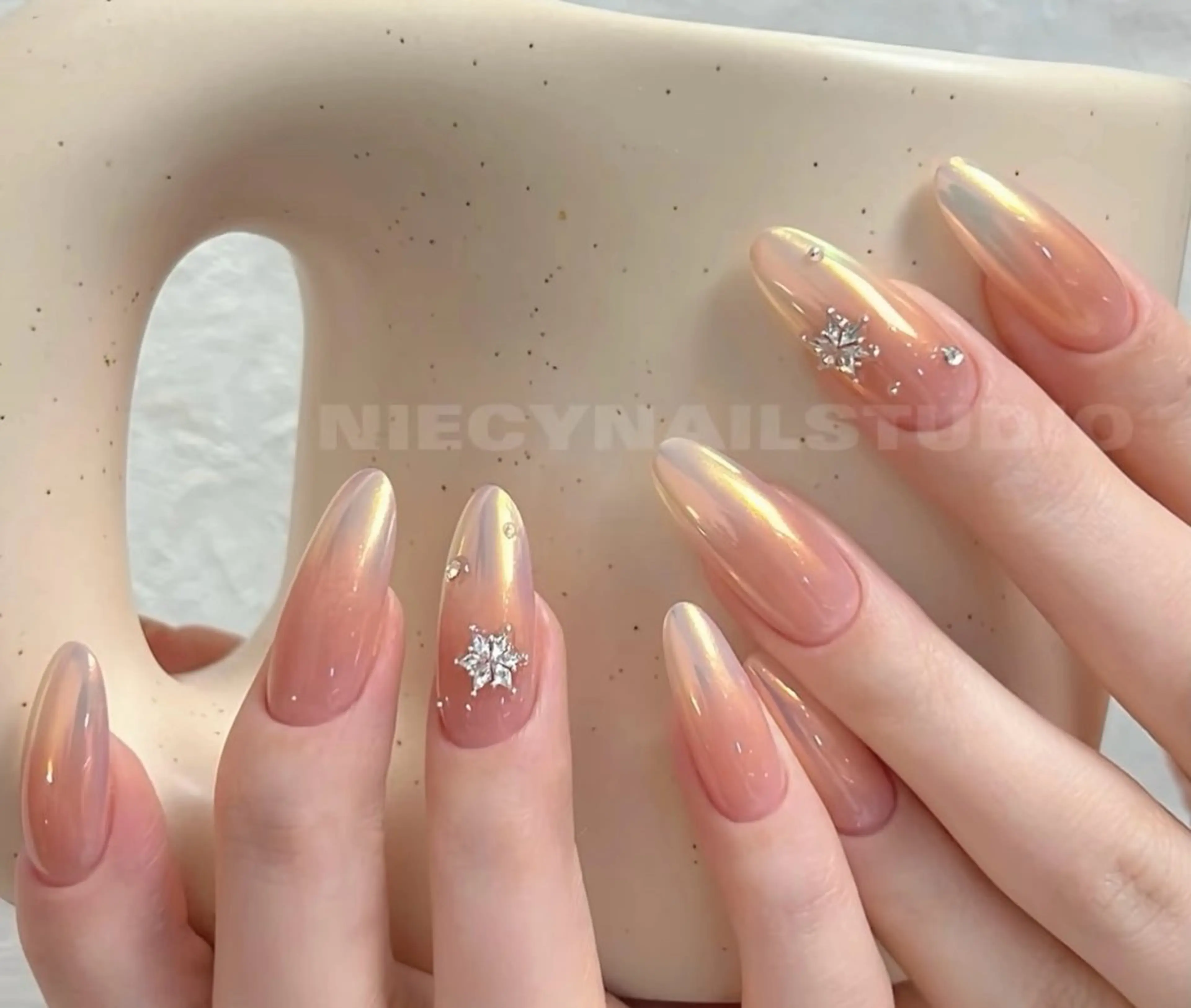 ネイル チークネイル 長さ出し フレンチネイル ガーリー 韓国ネイル SunNail池袋駅 ワンホンネイルのネイルデザイン