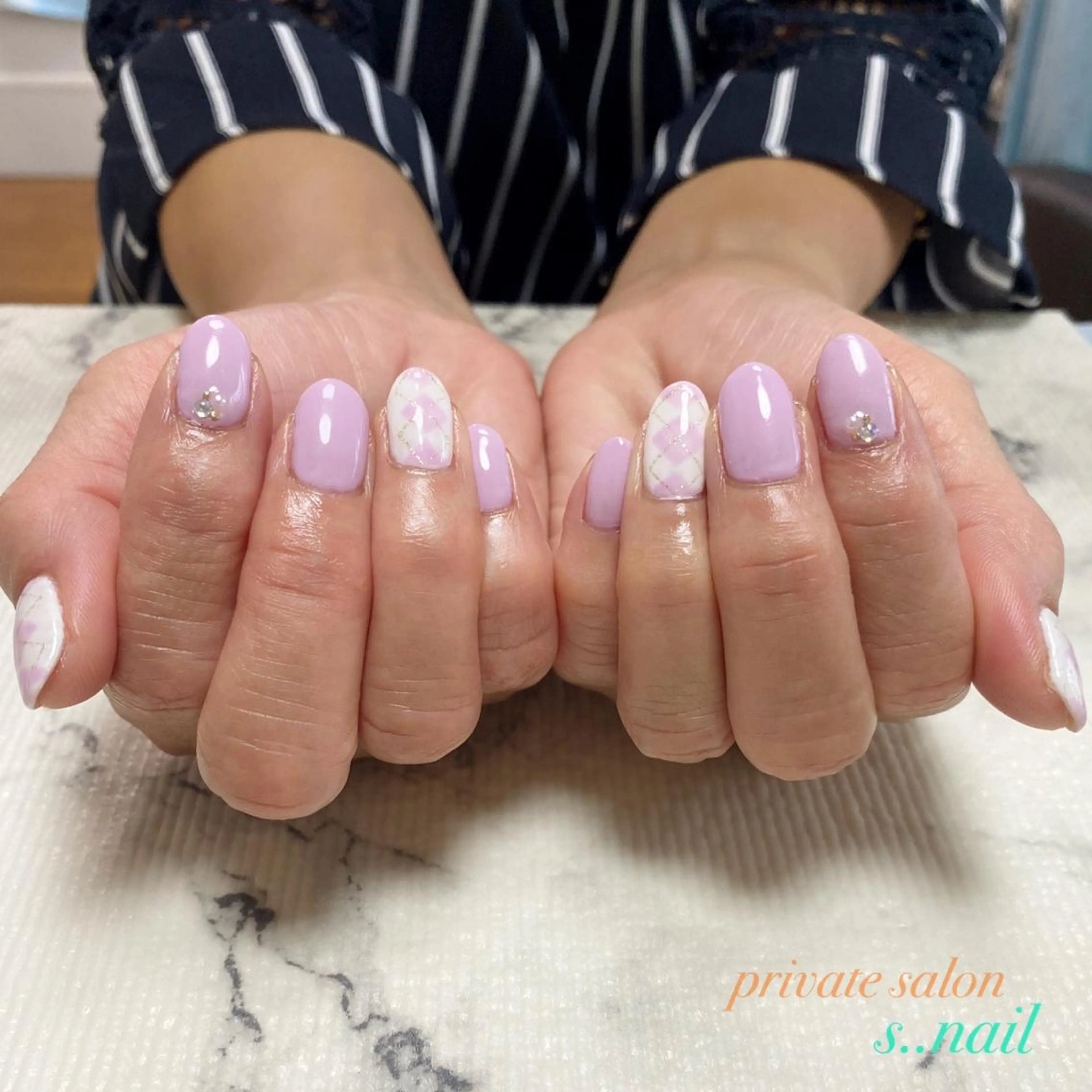 ネイル パープル ハンドネイル フットネイル s..nail / MORITAのネイルデザイン