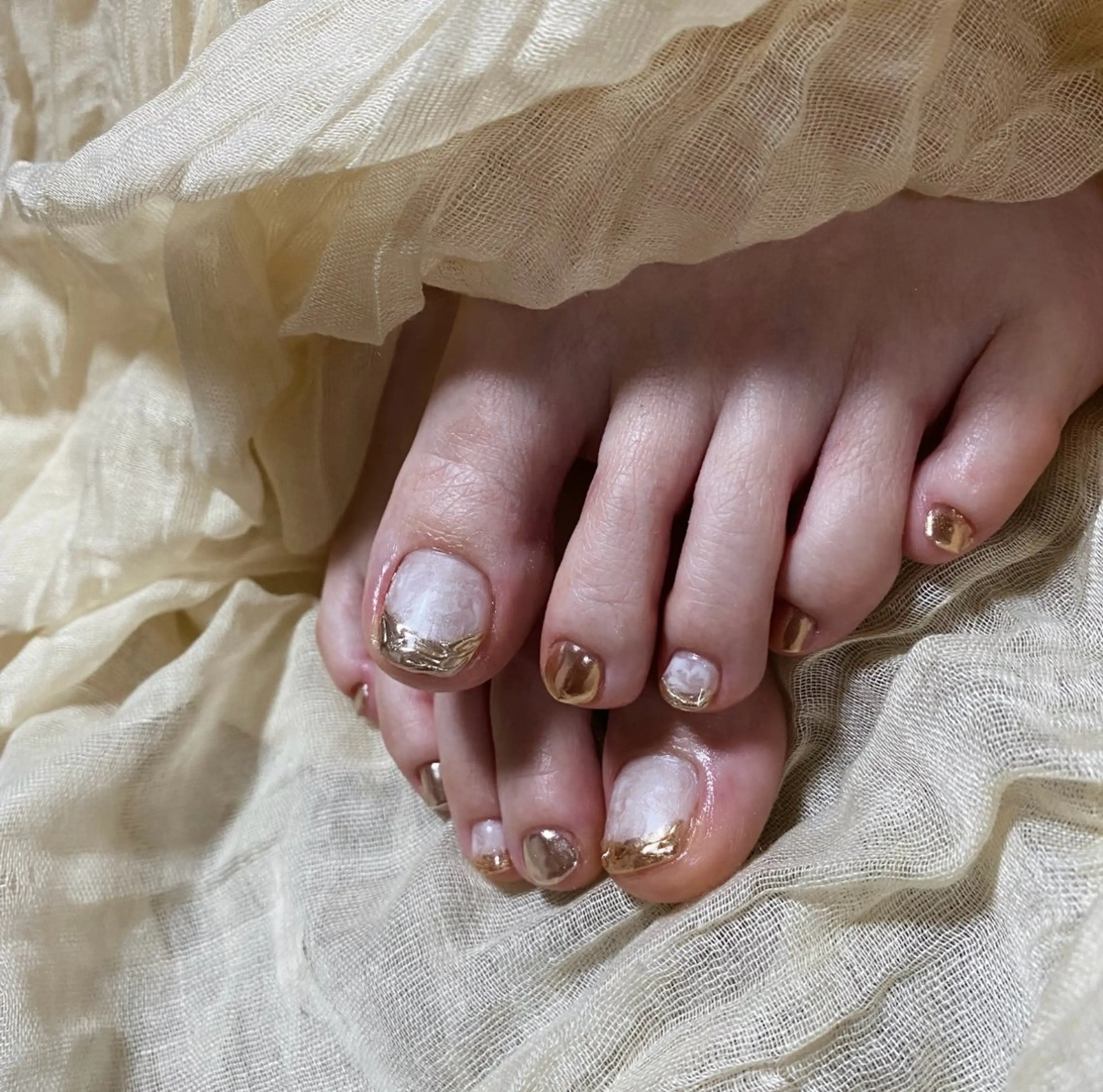 ネイル フットネイル フレンチネイル ミラーネイル nailsalon - Tino -のネイルデザイン