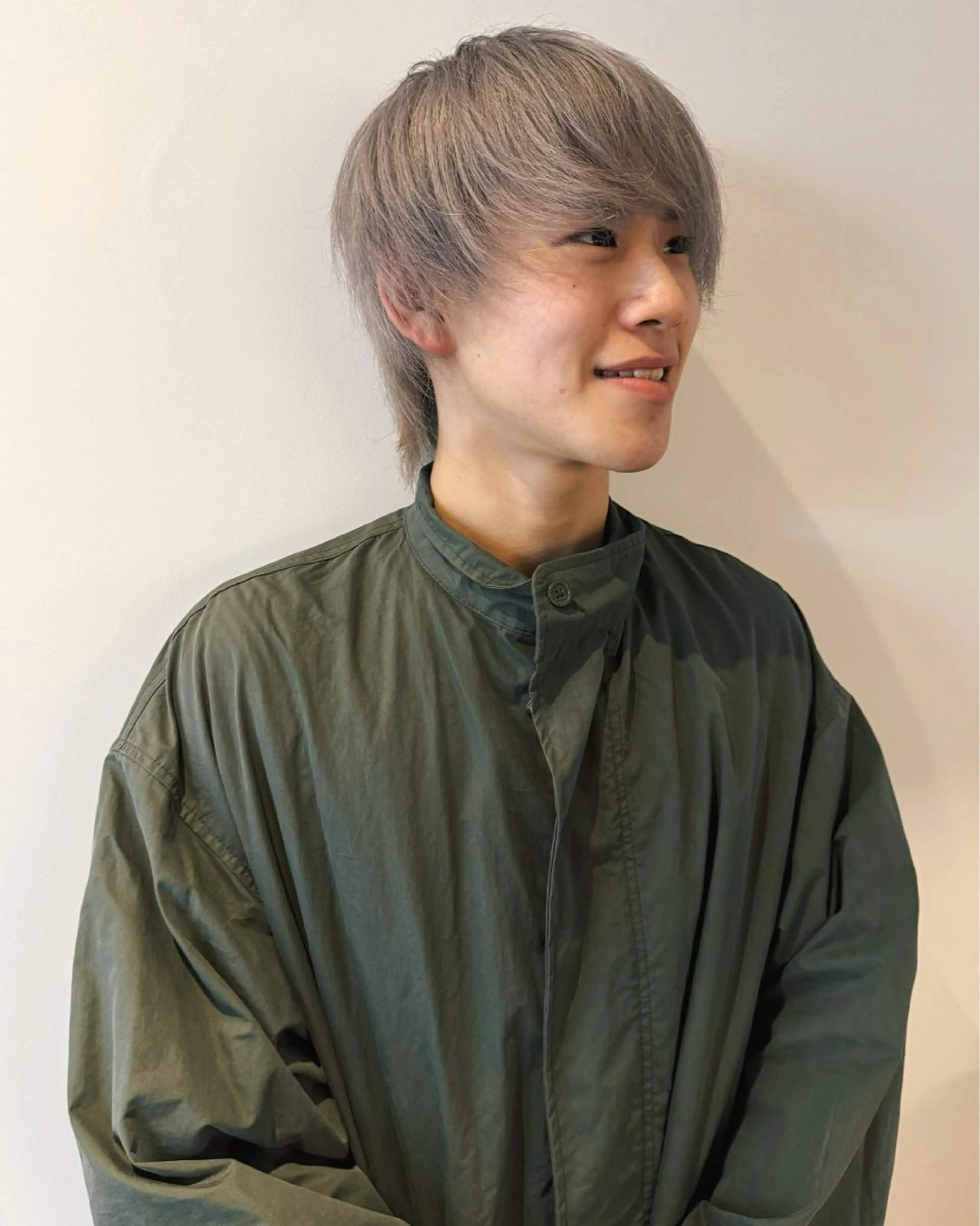 カラー メンズ メンズブリーチ ブリーチ RAIMA ハイトーン/レイヤーのヘアスタイル