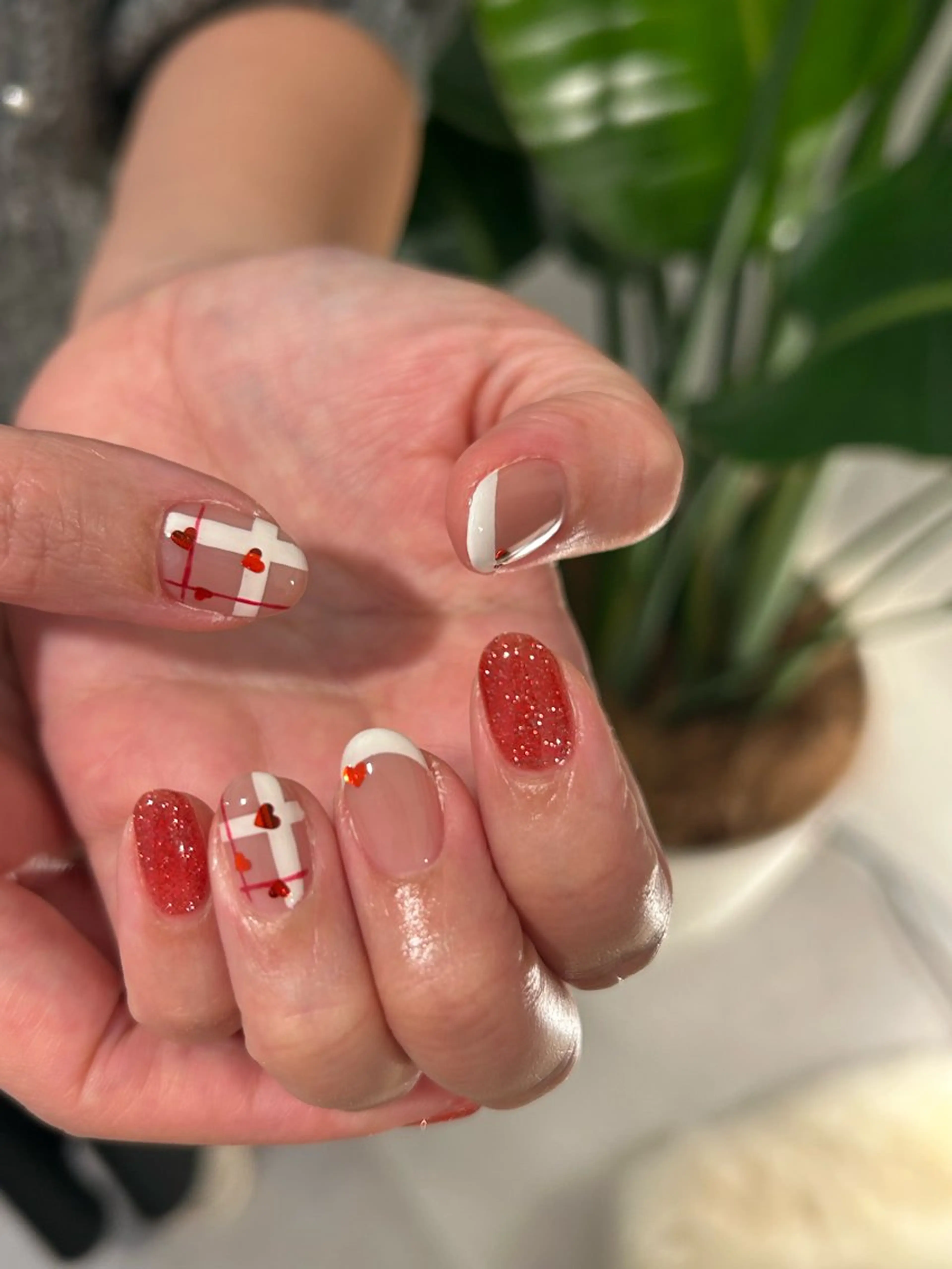 ネイル アートネイル バレンタイン repos-ルポ-所属・repos yoshitomeのネイルデザイン