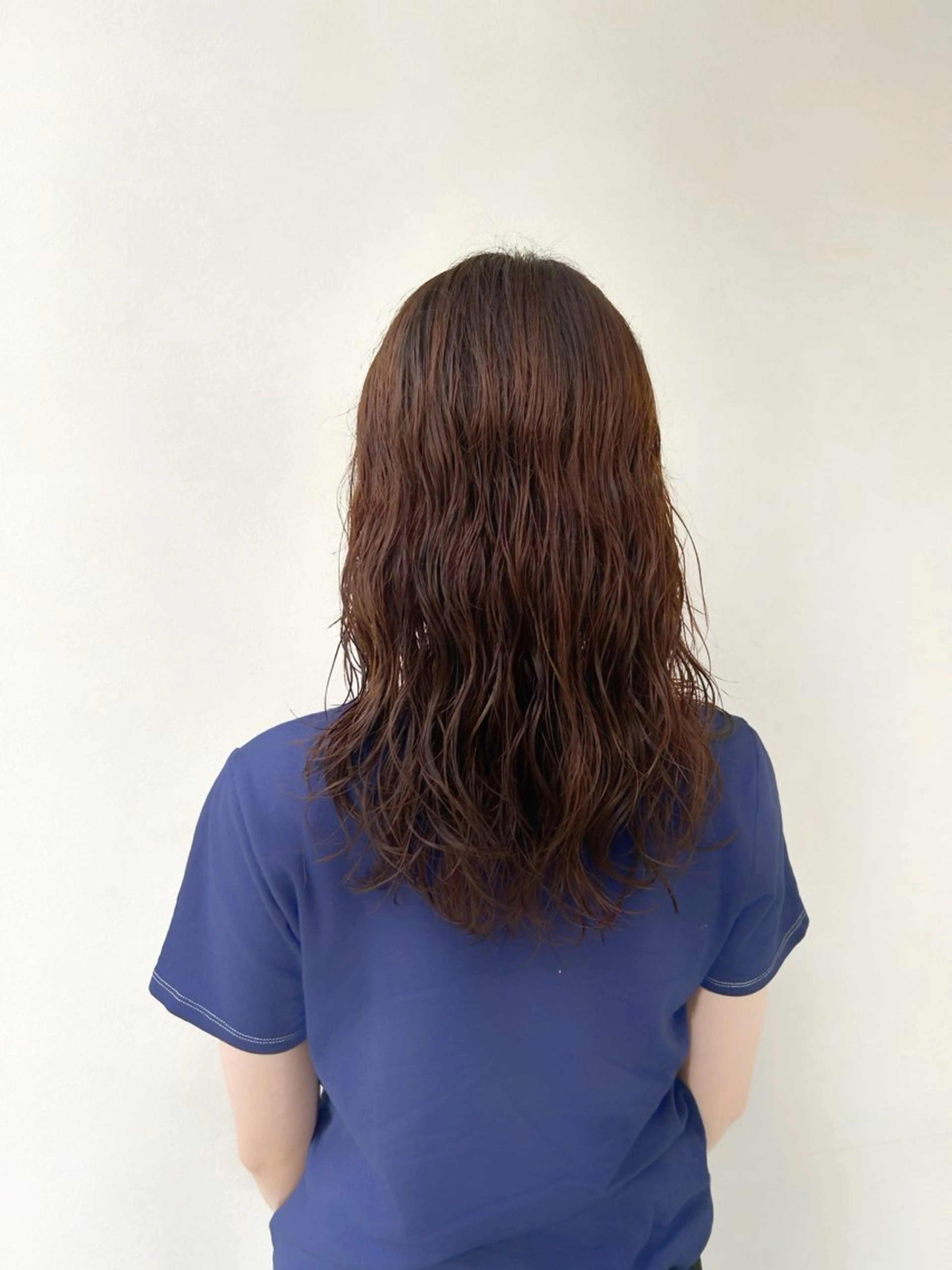 ミディアム パーマ ミディアムパーマ inity　杉本 美羽のヘアスタイル