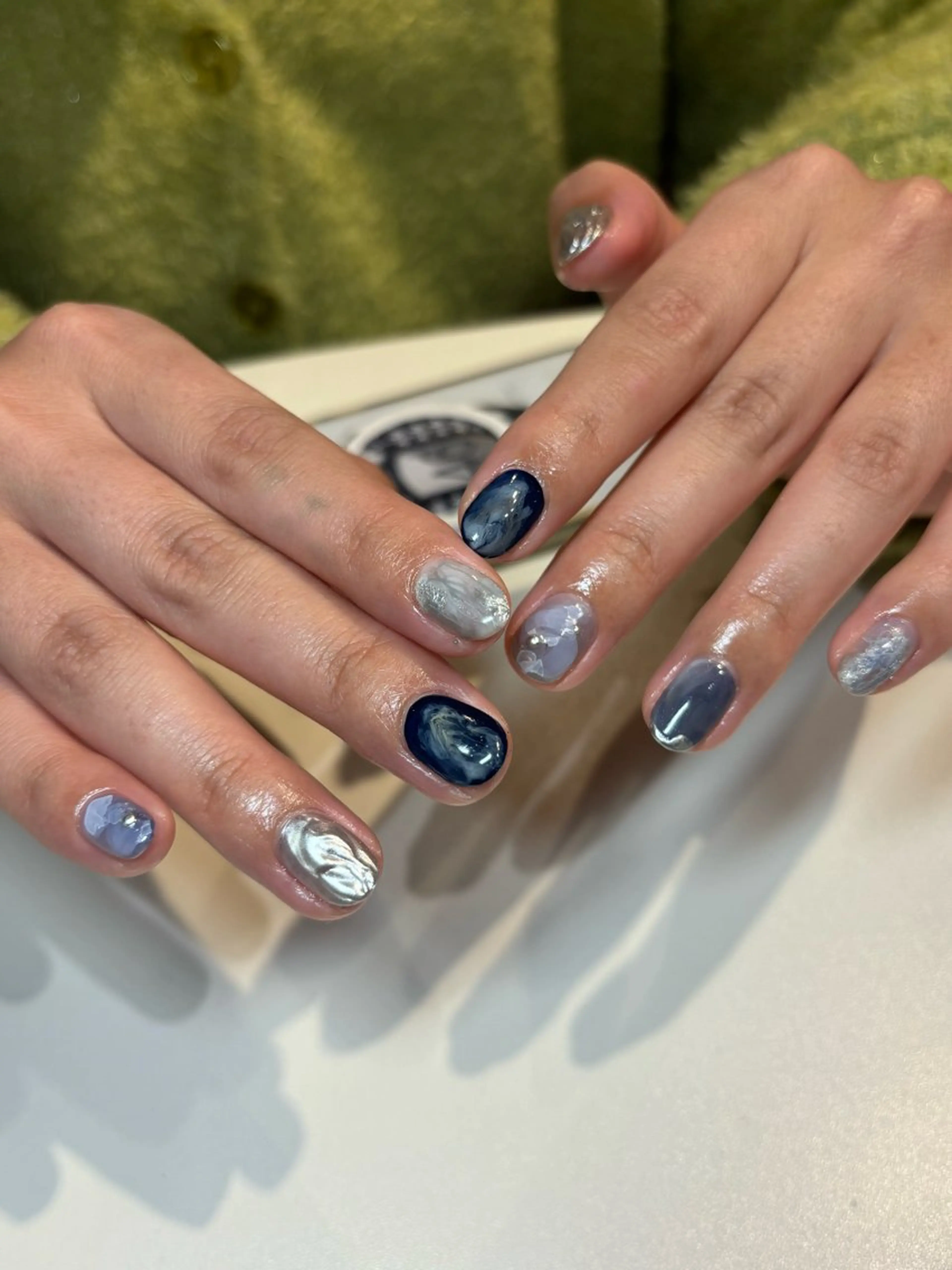 ネイル フットネイル フレンチネイル ジェルネイル グラデーション マグネットネイル ハンドネイル ヘアー.ネイル二刀流 misa🫧のヘアスタイル