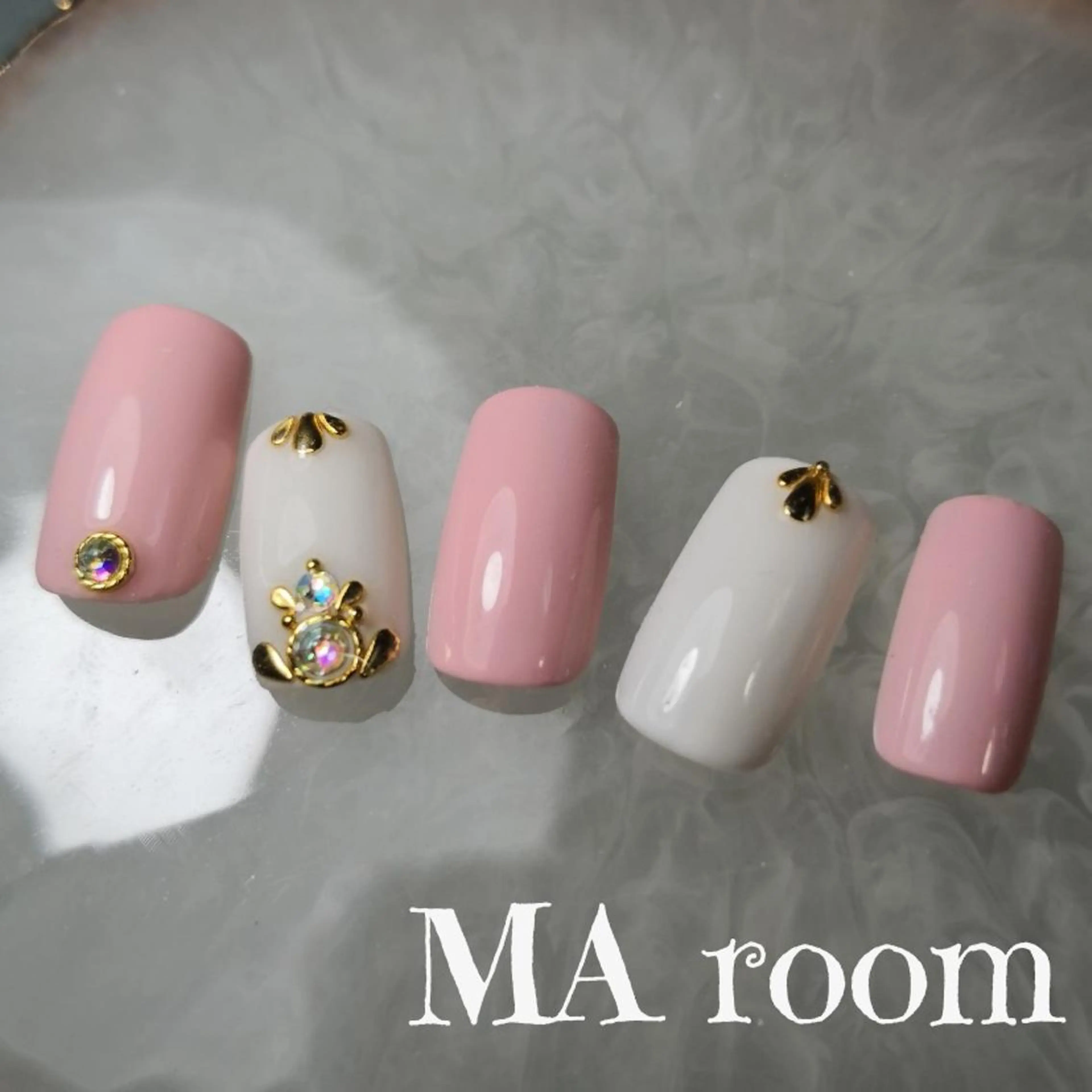 ネイル ＆MERCI所属・&MERCI nail maoのネイルデザイン