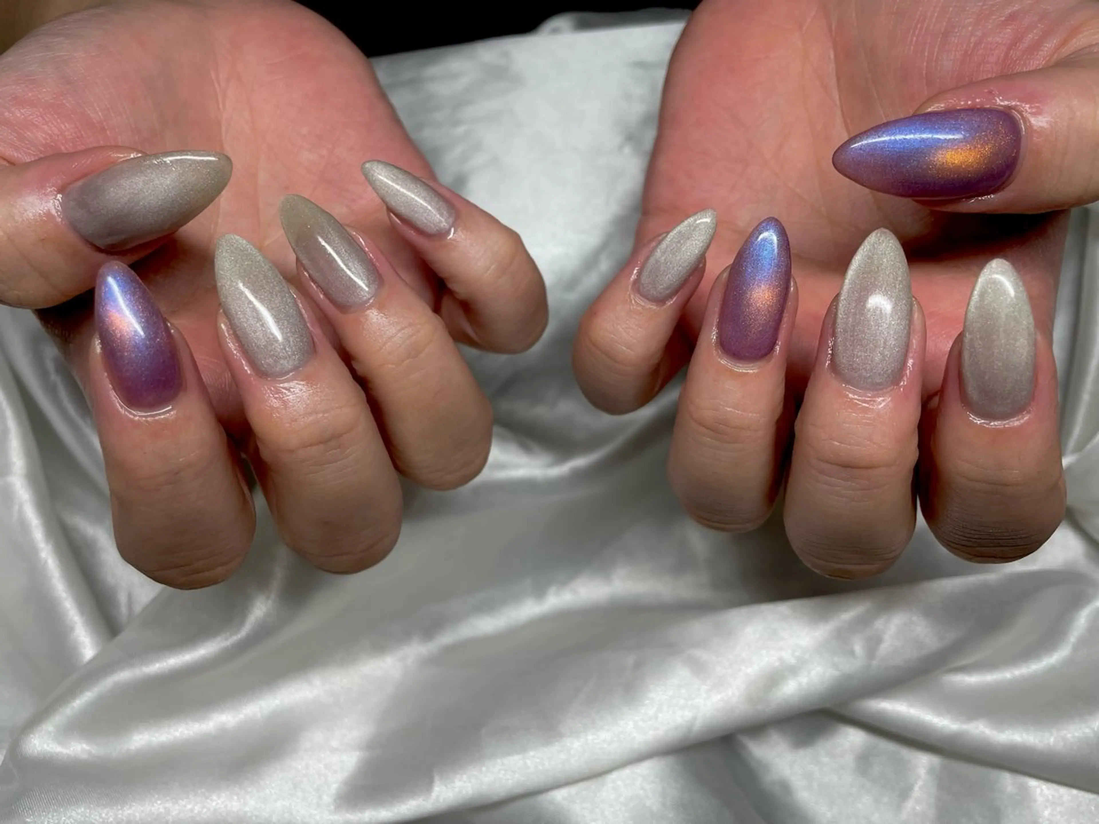 オフ無料❤️パラジェル✨マグネットorフラッシュワンカラー💅2色まで可能　大人気メニュー💕💕💕の写真