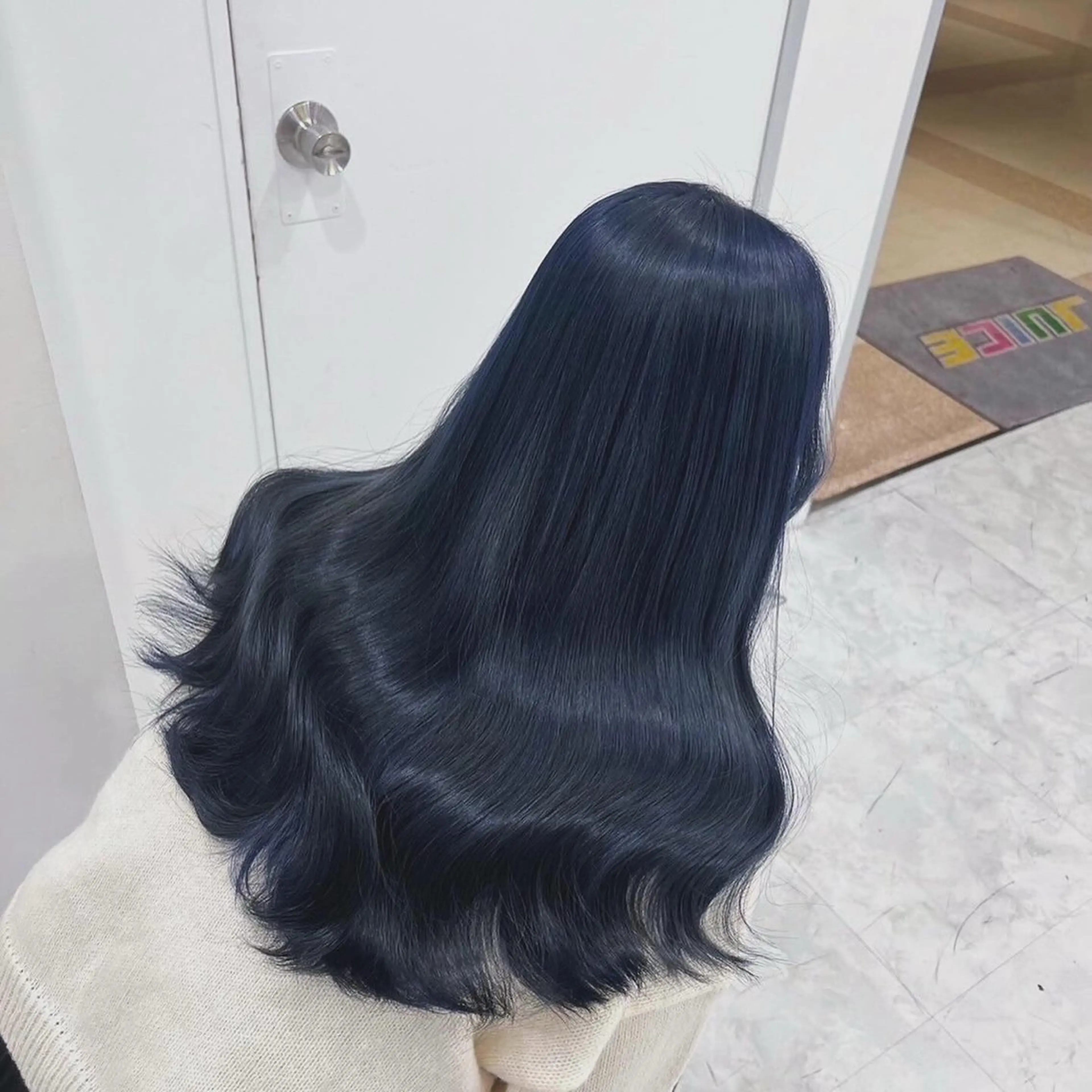 ロング ヘアカラー トリートメント 韓国風暗髪ヘア🤍 🫧MIREIのヘアスタイル