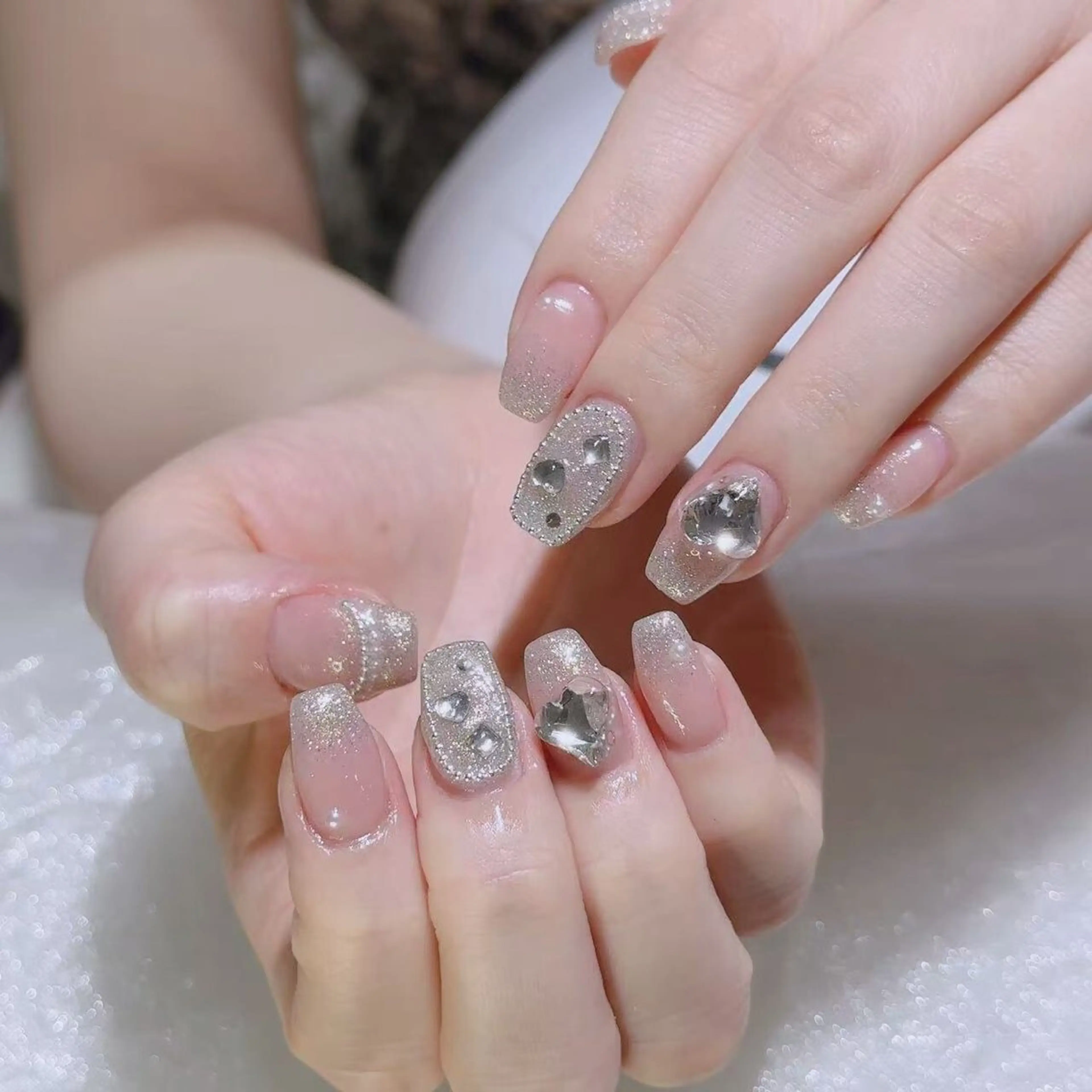 ネイル ハンドネイル Queens ひなのネイルデザイン