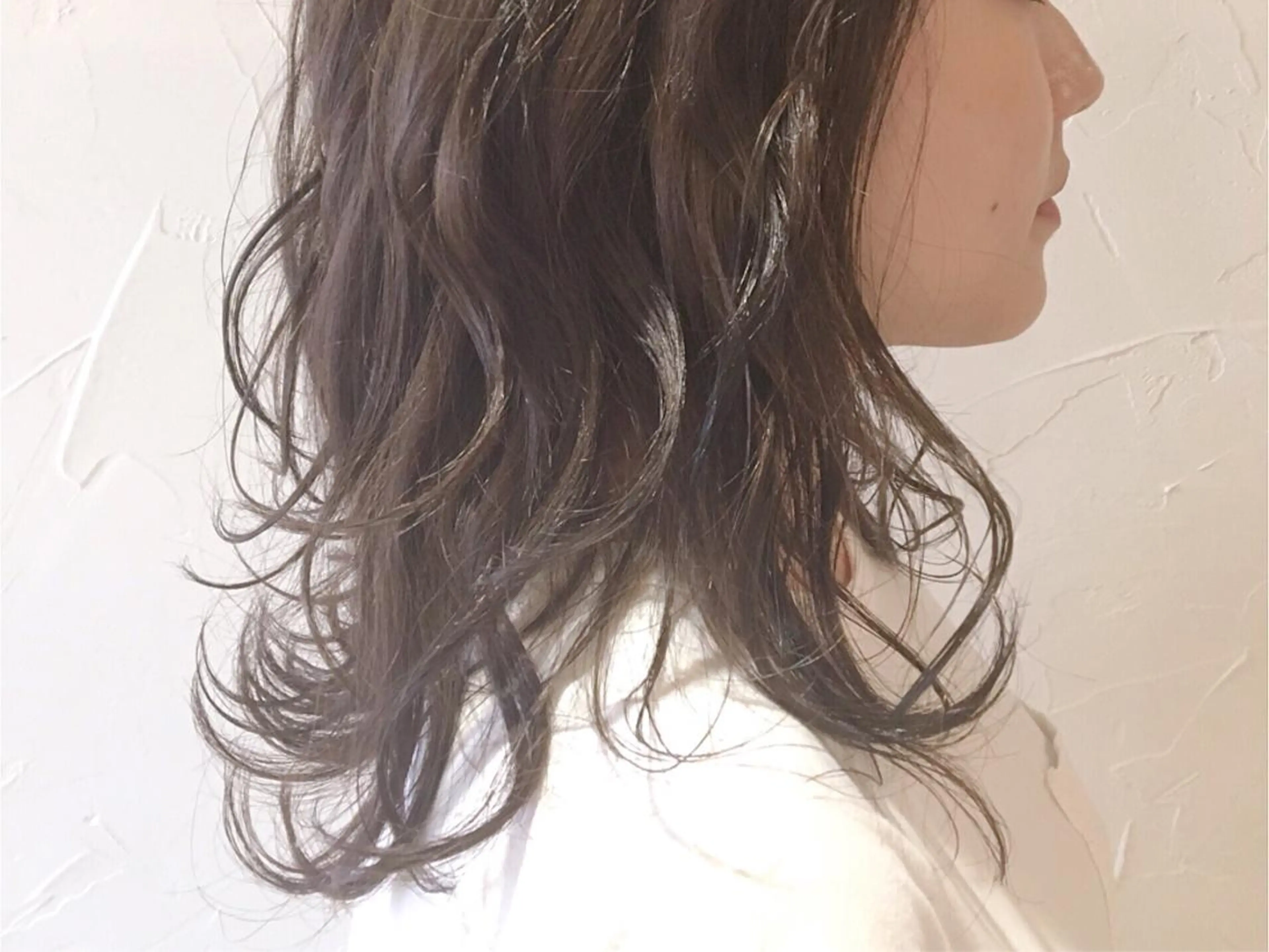 カラー historico所属・シマダ アユミのヘアスタイル