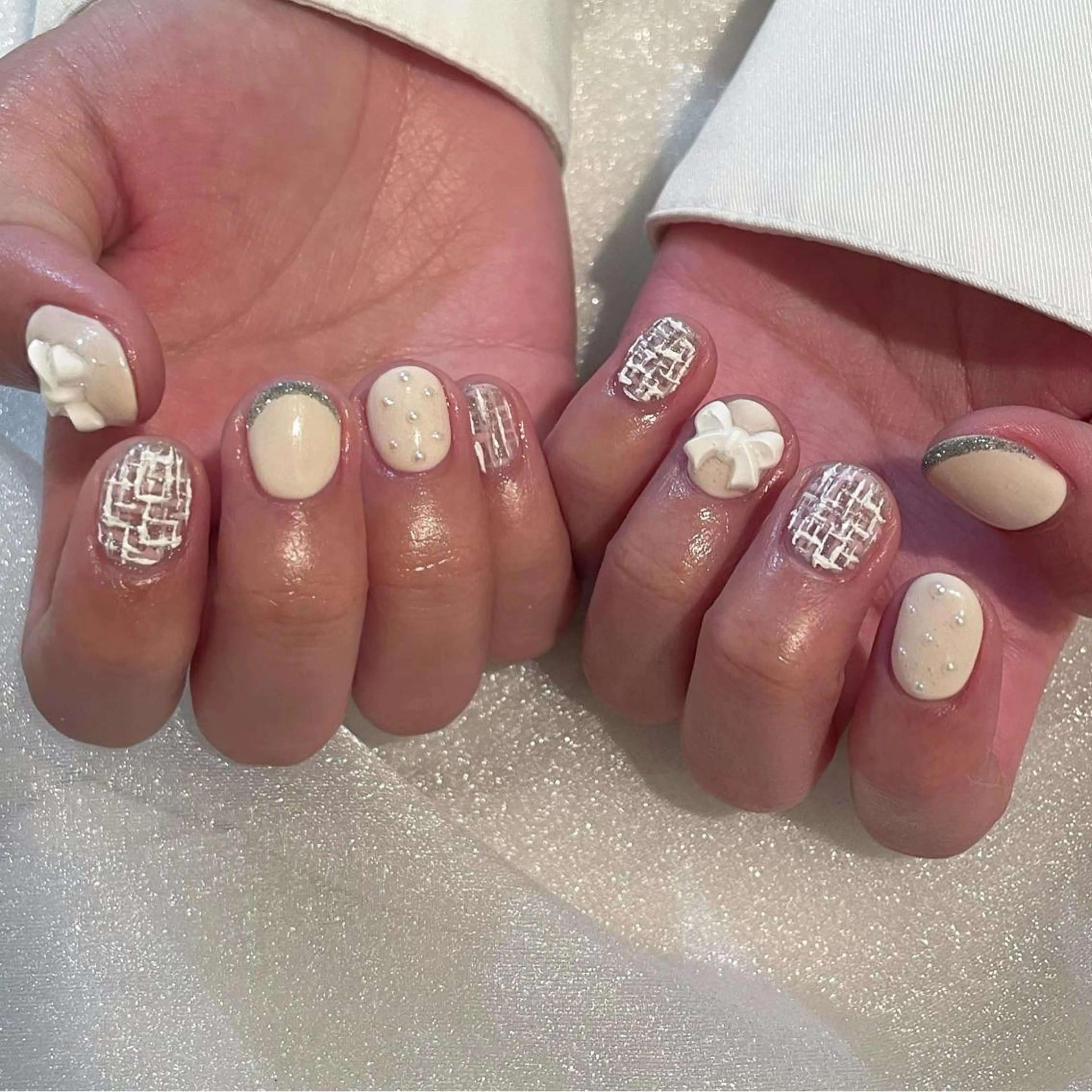 ネイル フレンチネイル ガーリー リボン ツイードネイル ホワイト ハンドネイル ハンドケア lyly.nail所属・lylynail YUUKAのネイルデザイン