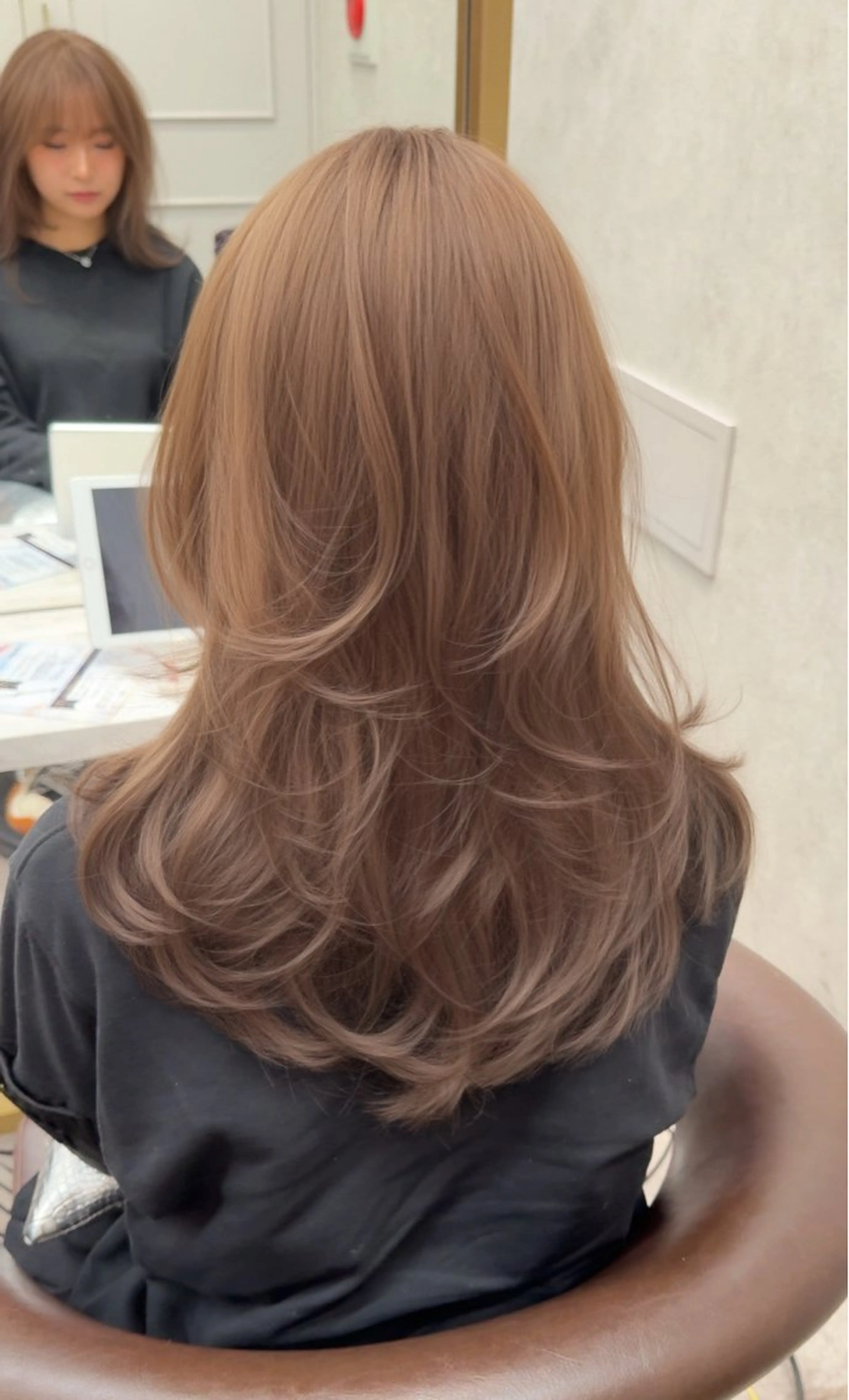 ミディアム カラー カット ヘアカラー ダブルカラー 韓国レイヤーKYONのヘアスタイル