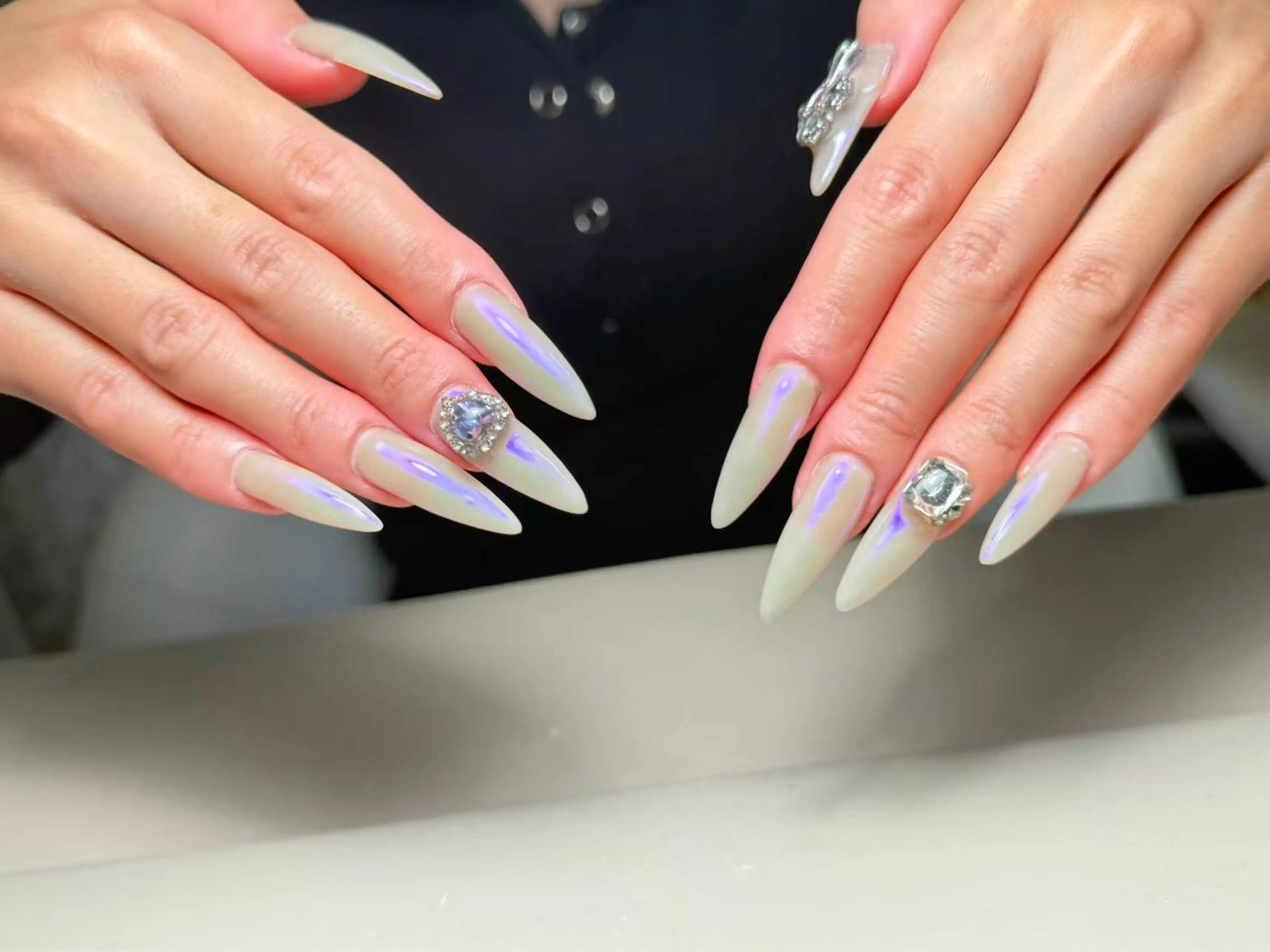 ロング ハンドネイル Moomi nail salonのネイルデザイン