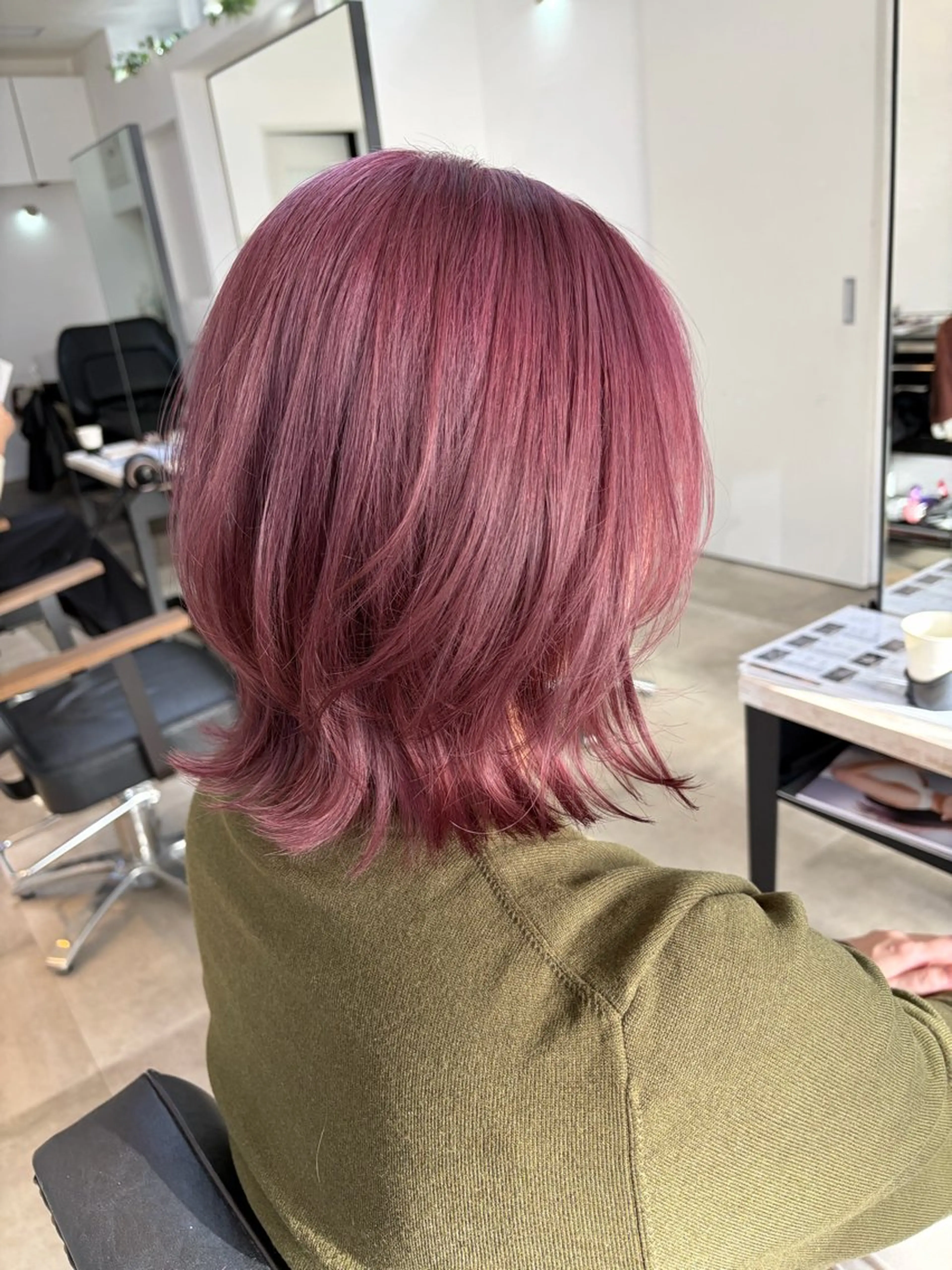 ミディアム カラー 🥀韓国ヘア🥀 宮津真菜のヘアスタイル