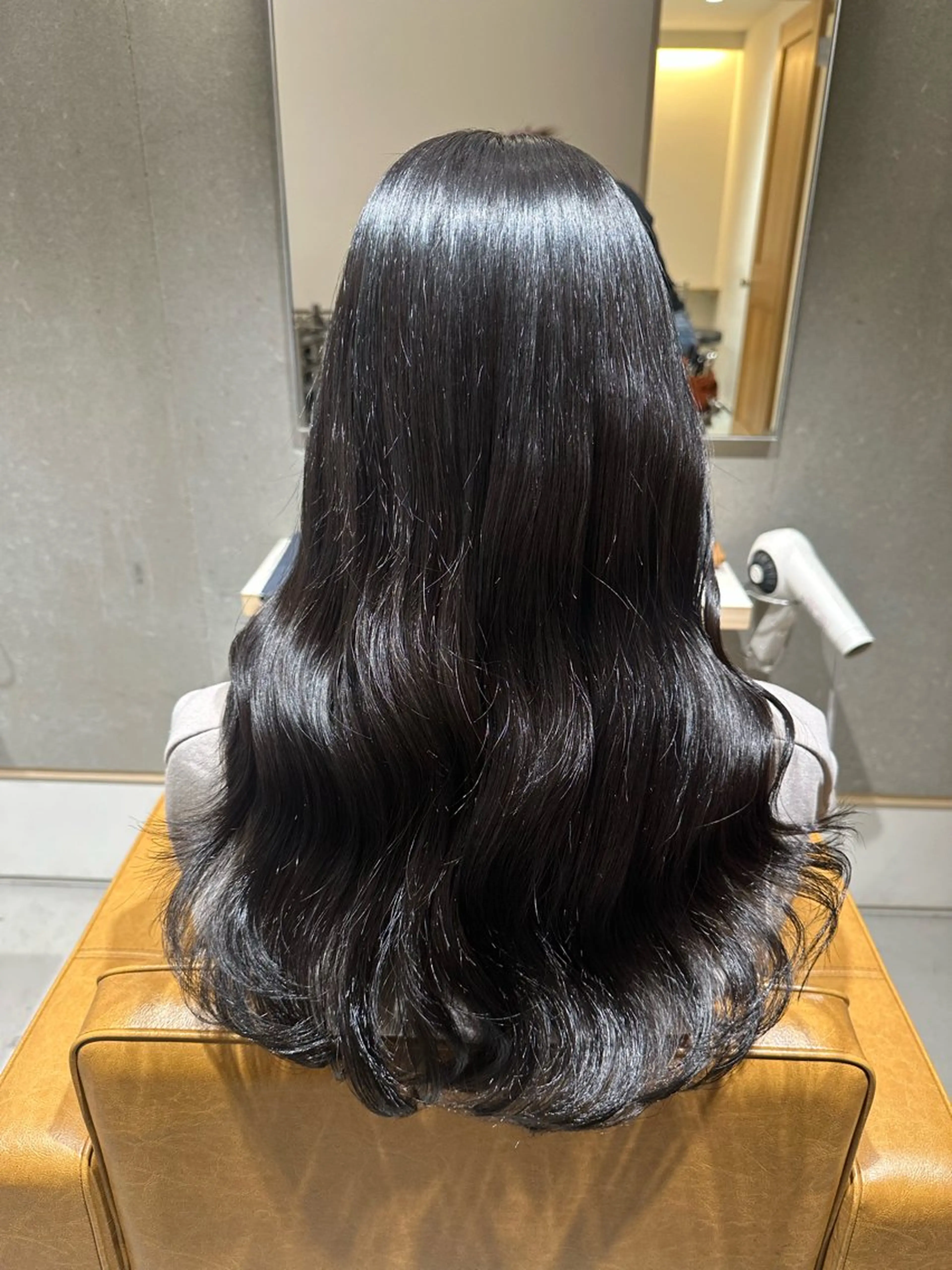ロング カラー ダークグレー ダークグレージュ グレージュ くびれヘア 韓国風ヘア カット ヘアカラー トリートメント 暖色/ヘアアレンジ 🎀♡irohaのヘアスタイル