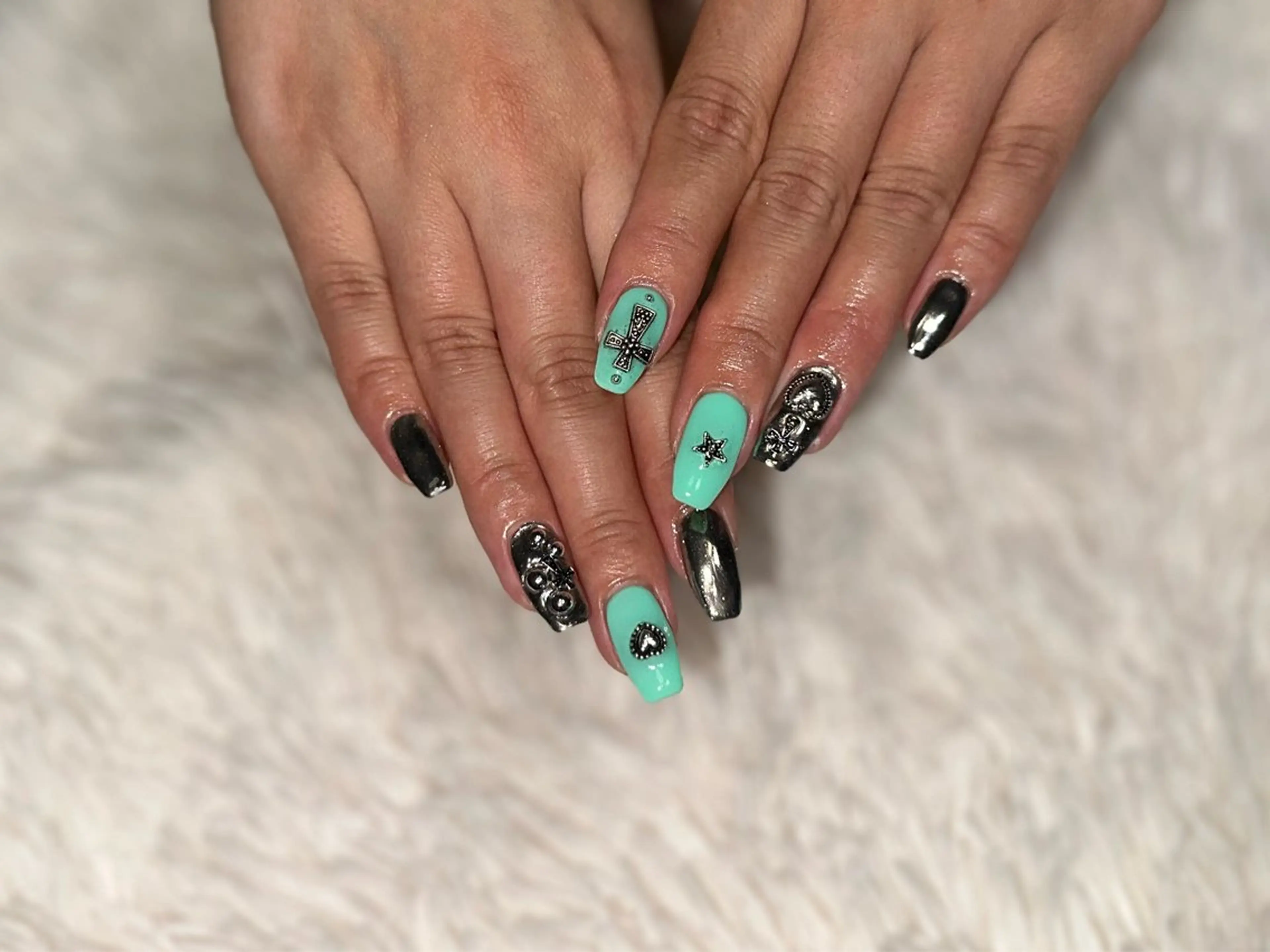 ネイル LAVIAS【 ラヴィアス】yunoのネイルデザイン