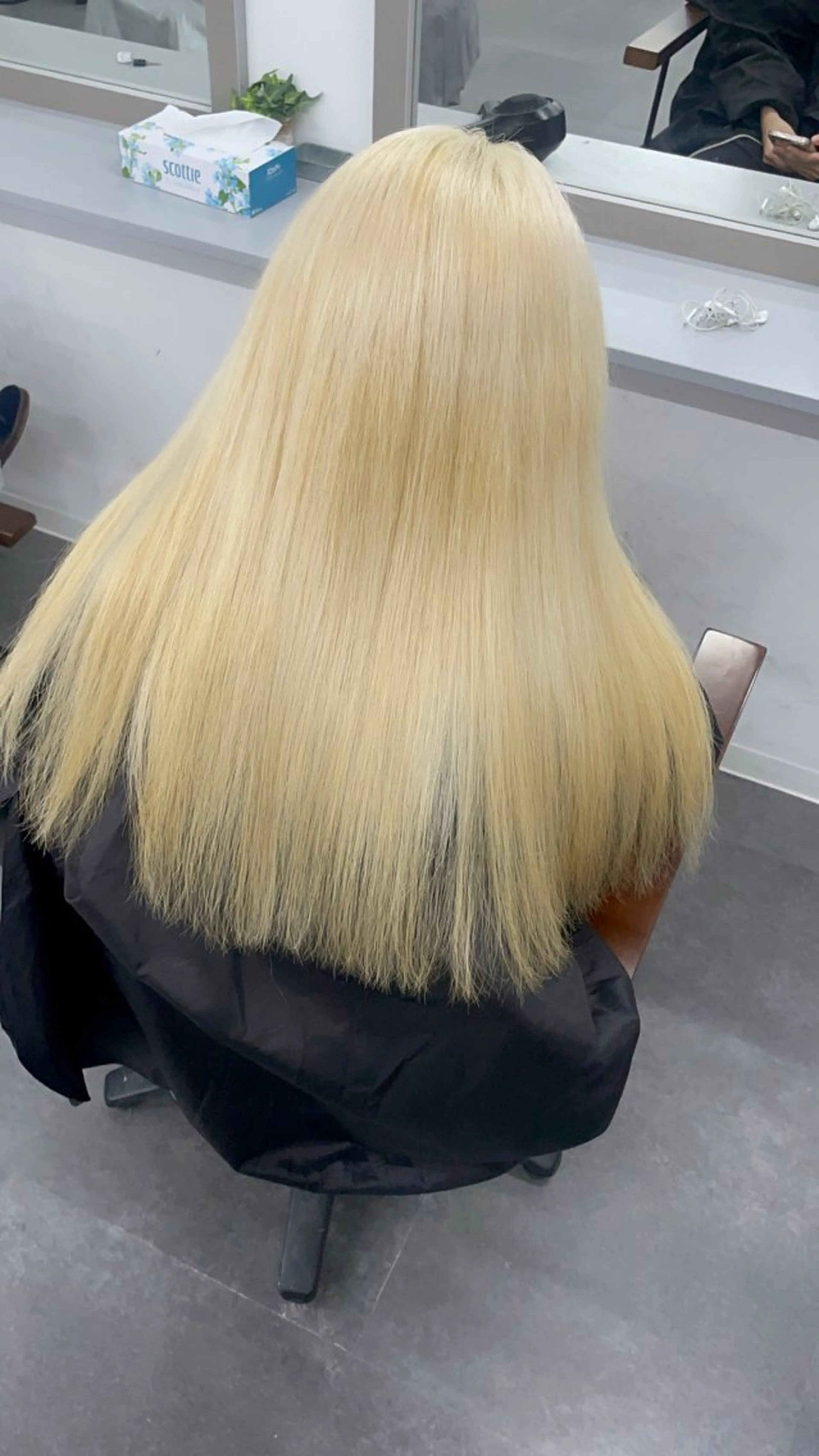 ロング カラー ヘアカラー トリートメント ヘアセット 🇰🇷ハイトーン× 韓国レイヤー레이어드のヘアスタイル