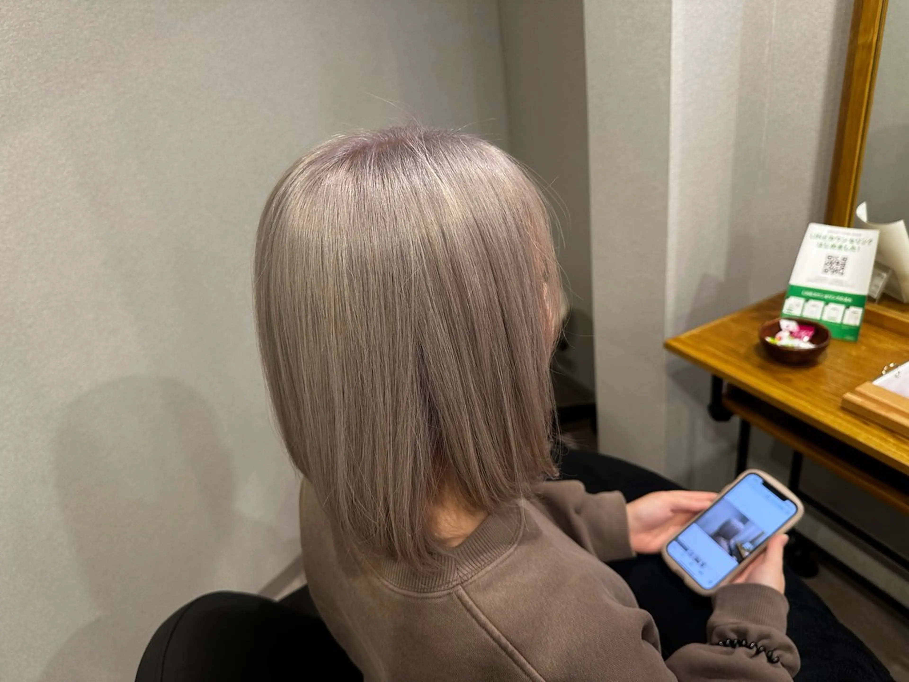 ミディアム カラー ベージュカラー ブロンド ブロンドベージュ affect 上大岡所属・《髪質改善・縮毛矯正 /ブリーチ》坂本爽のヘアスタイル