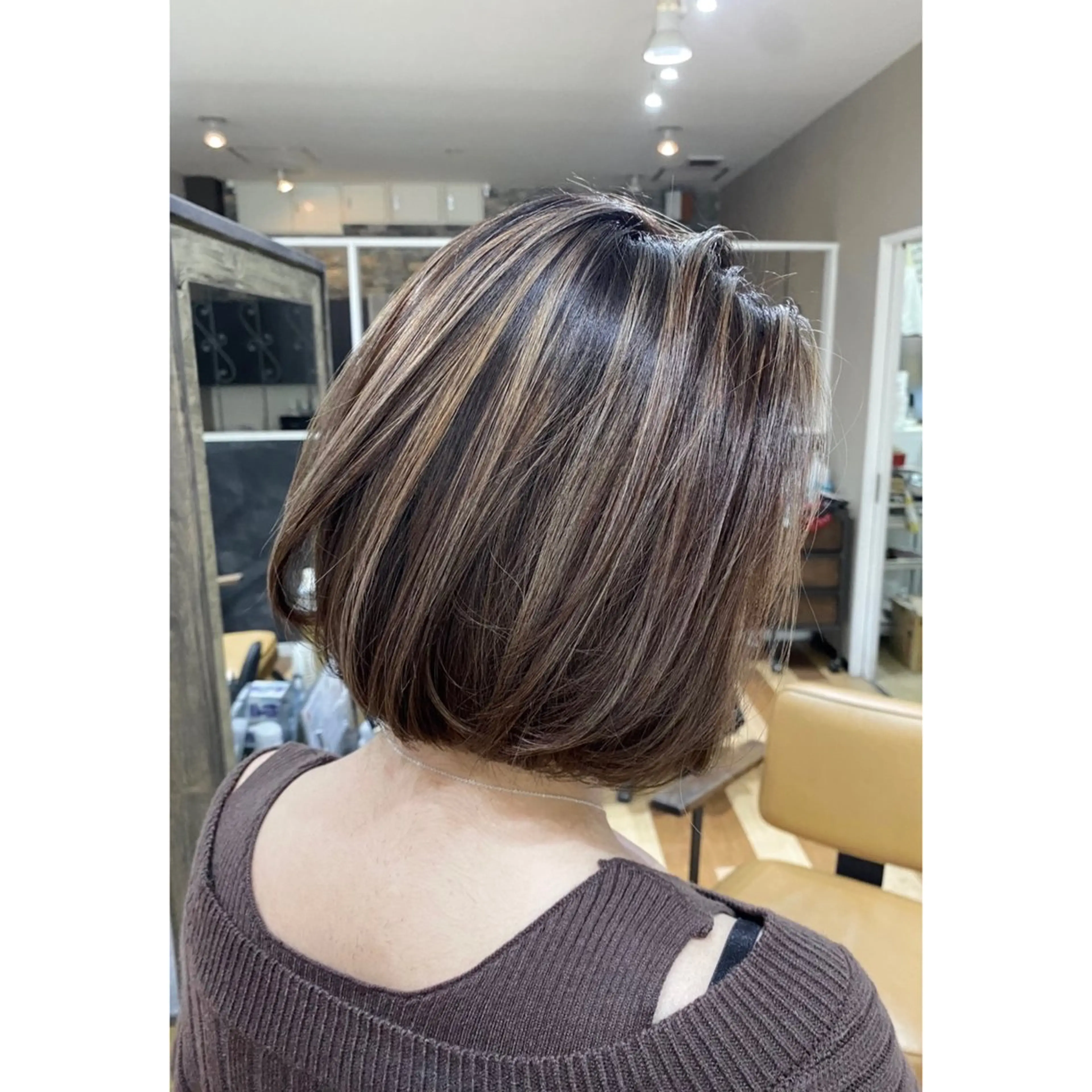 ミディアム カラー ベージュカラー ハイライトカラー ハイライト HAIR CREATIVEHANDS所属・石本 静紅のヘアスタイル