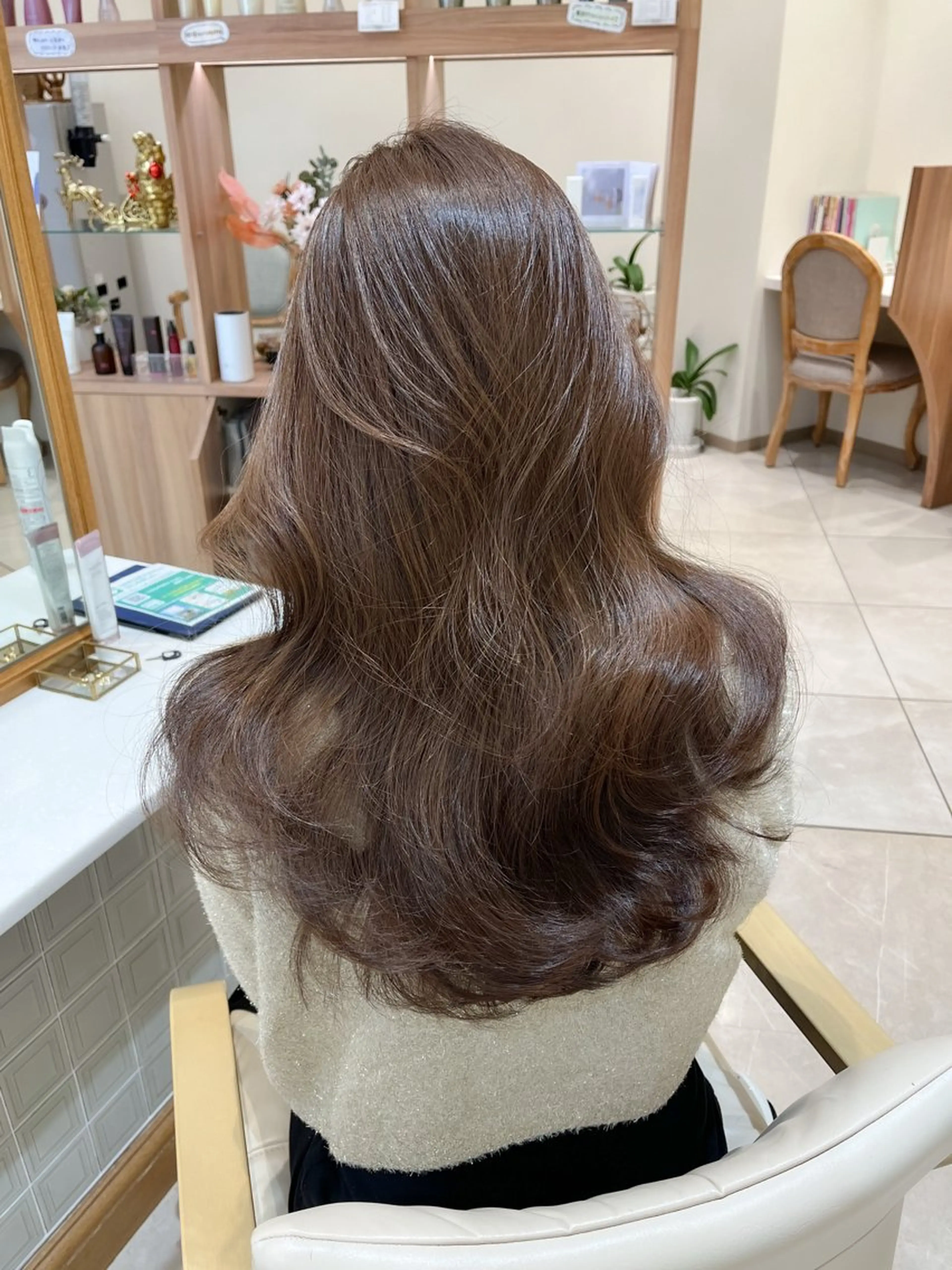 セミロング カラー ブリーチ 透明感カラー ブリーチなしカラー 髪質改善 レイヤーカット カット ヘアカラー トリートメント ミタニ/髪質改善 /レイヤーカットのヘアスタイル