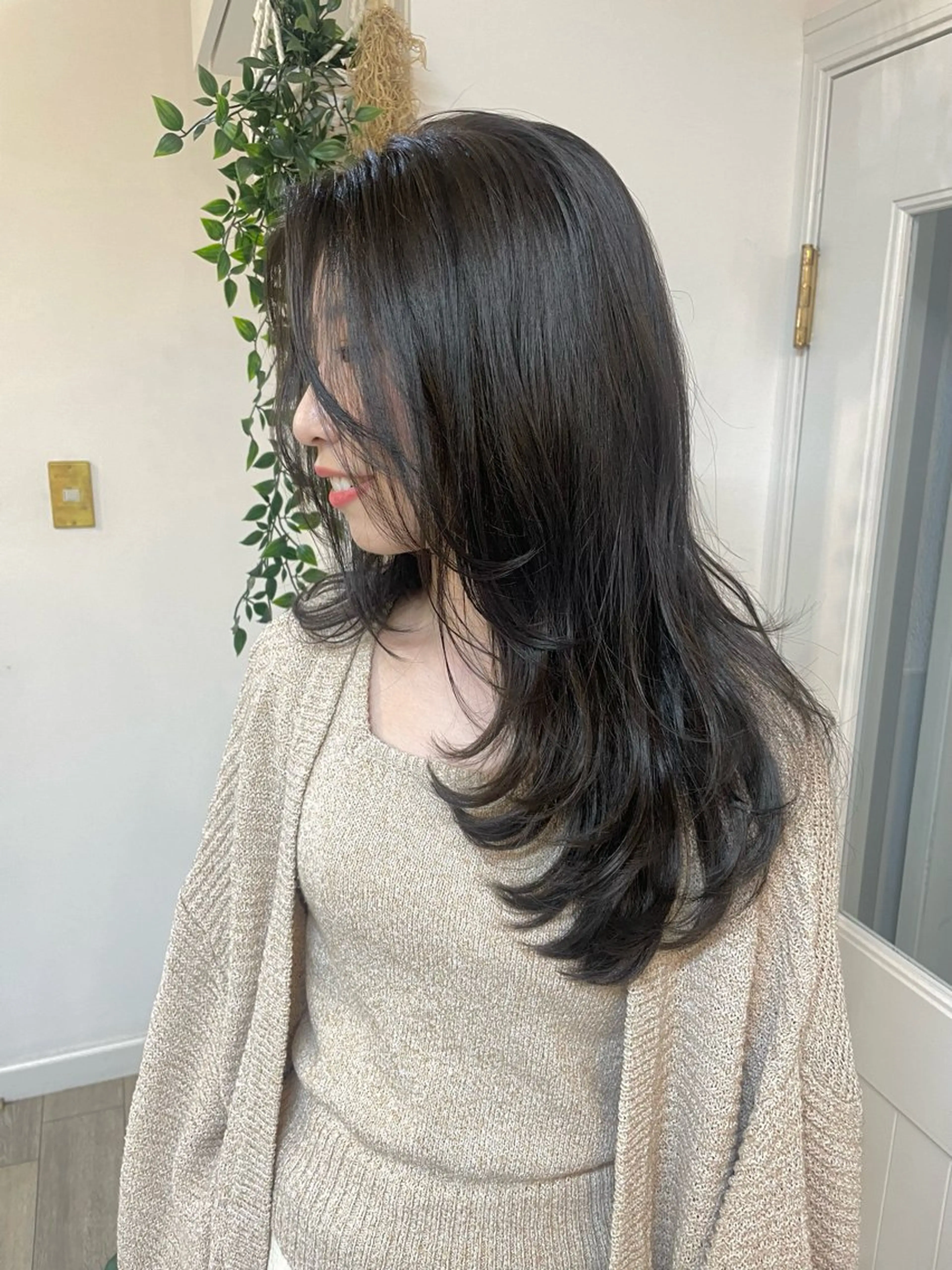 ロング カラー 透明感カラー レイヤーカット カット ヘアカラー トリートメント ブリーチなしで透け感 暖色カラーボブaoiのヘアスタイル
